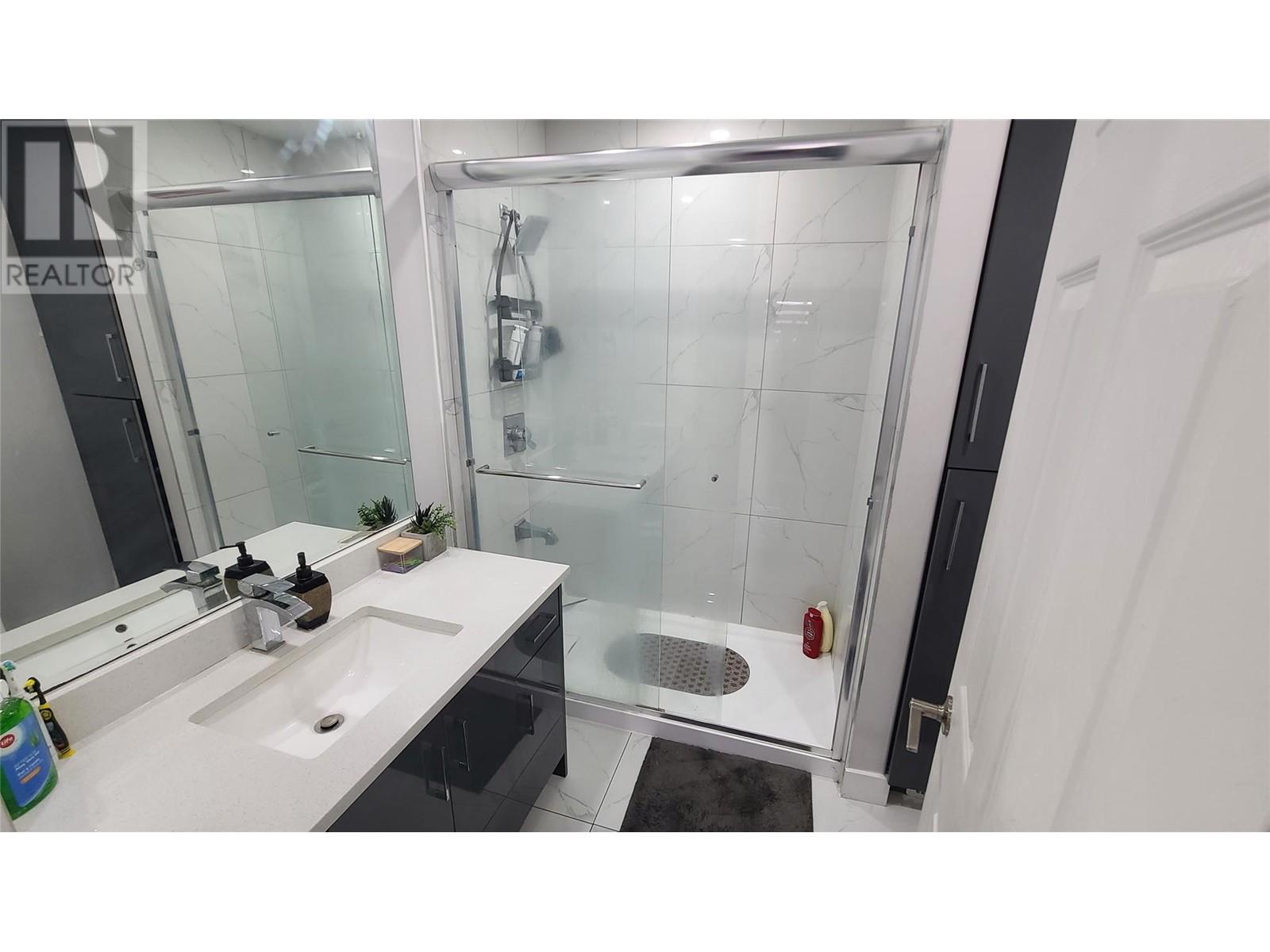 260 Willows Place, Oliver, British Columbia  V0H 1T4 - Photo 12 - 10349564