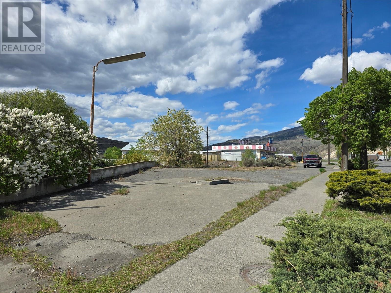 1170 Trans Canada Highway, Cache Creek, British Columbia  V0K 1K0 - Photo 3 - 10347527