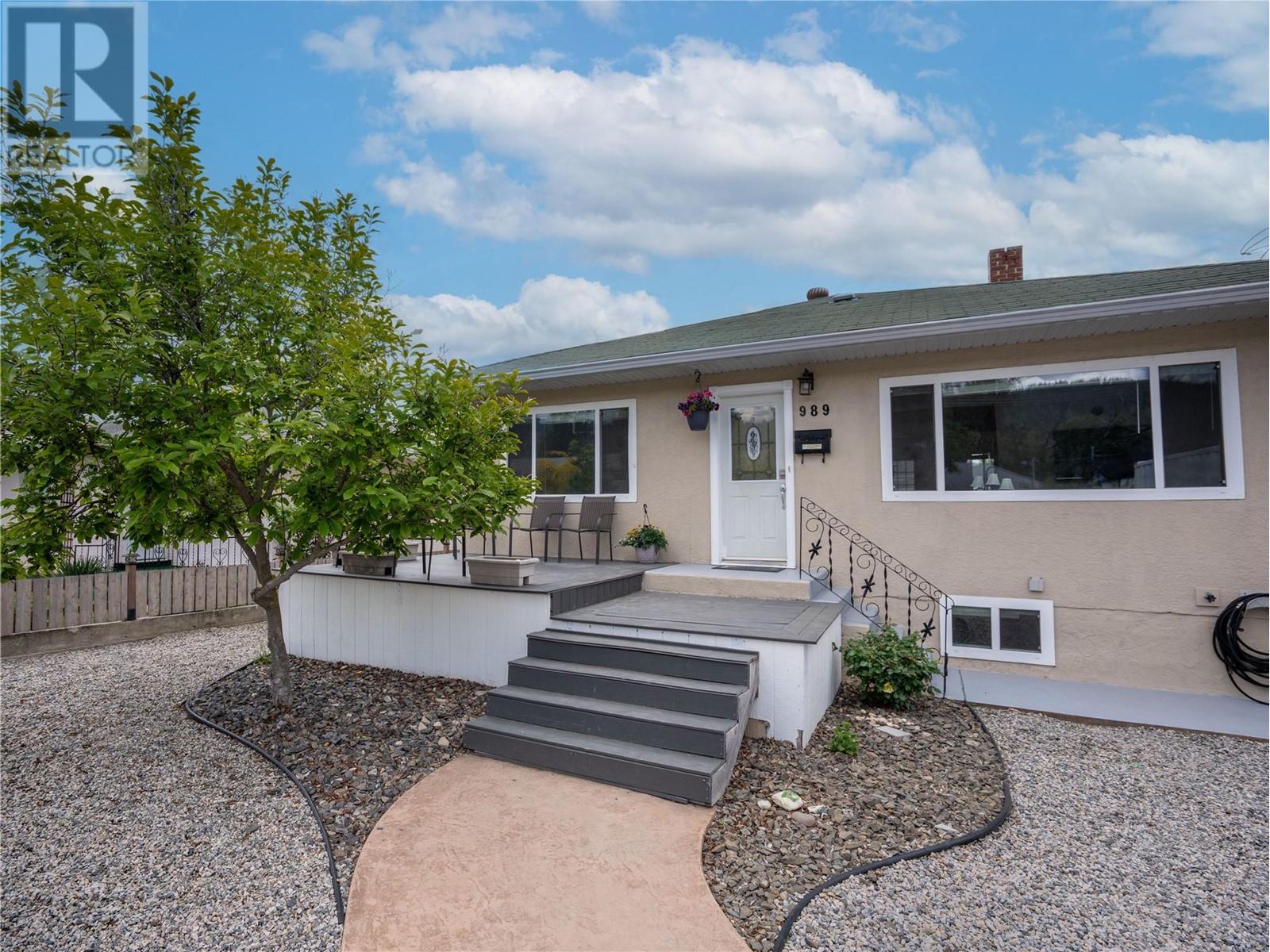 989 Kilwinning Street, Penticton, British Columbia  V2A 4N8 - Photo 1 - 10349476