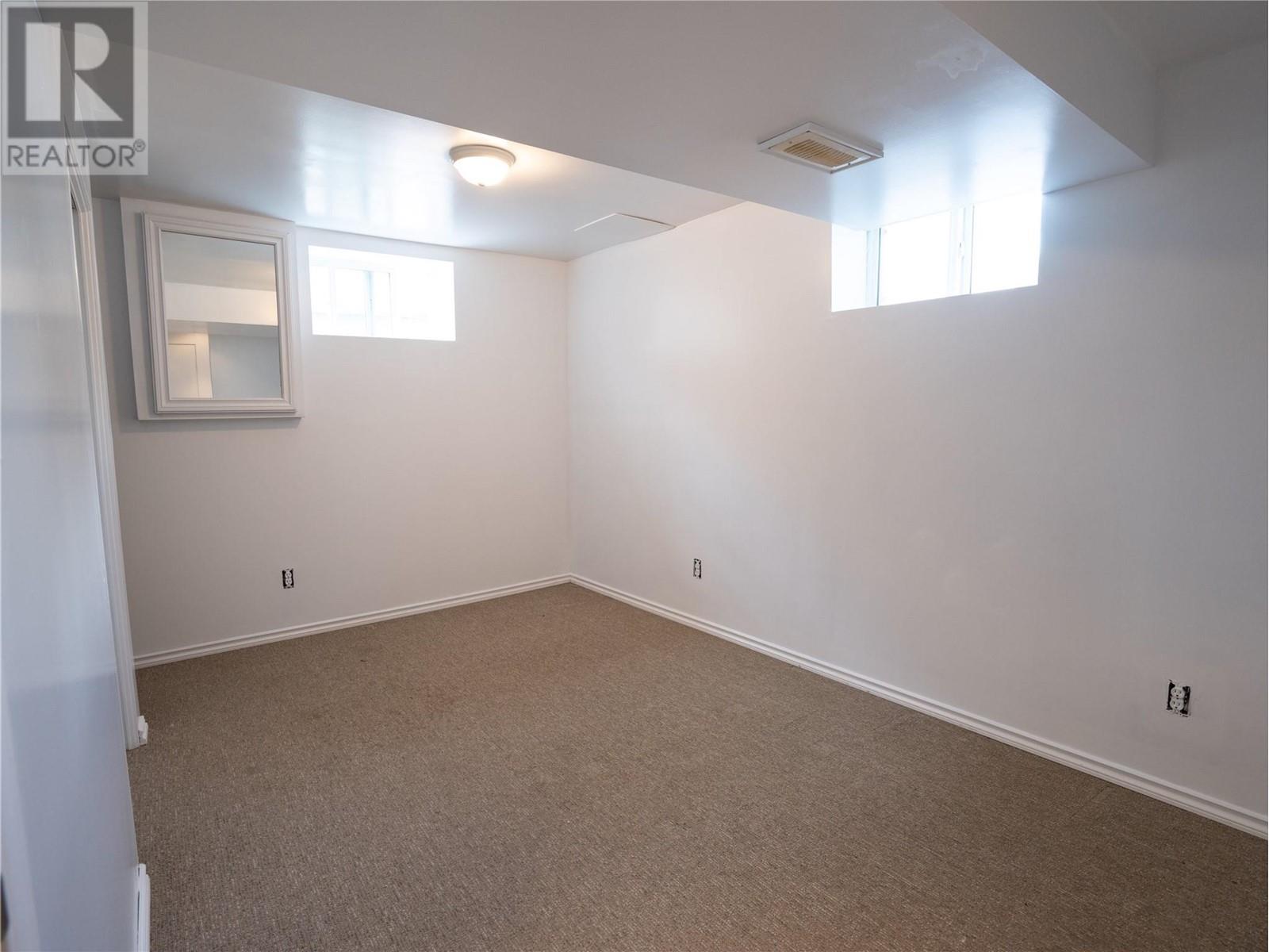 989 Kilwinning Street, Penticton, British Columbia  V2A 4N8 - Photo 18 - 10349476