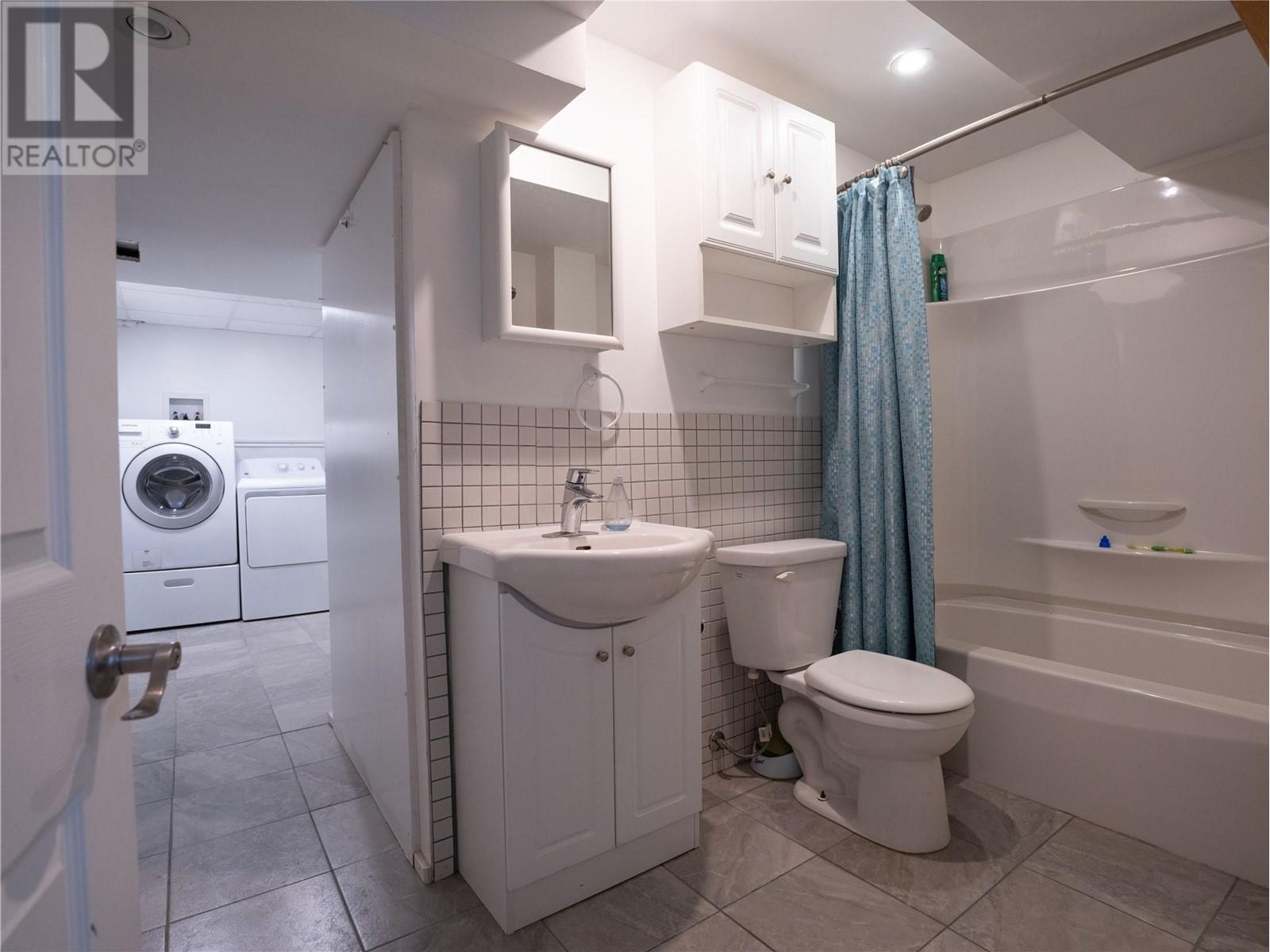 989 Kilwinning Street, Penticton, British Columbia  V2A 4N8 - Photo 20 - 10349476
