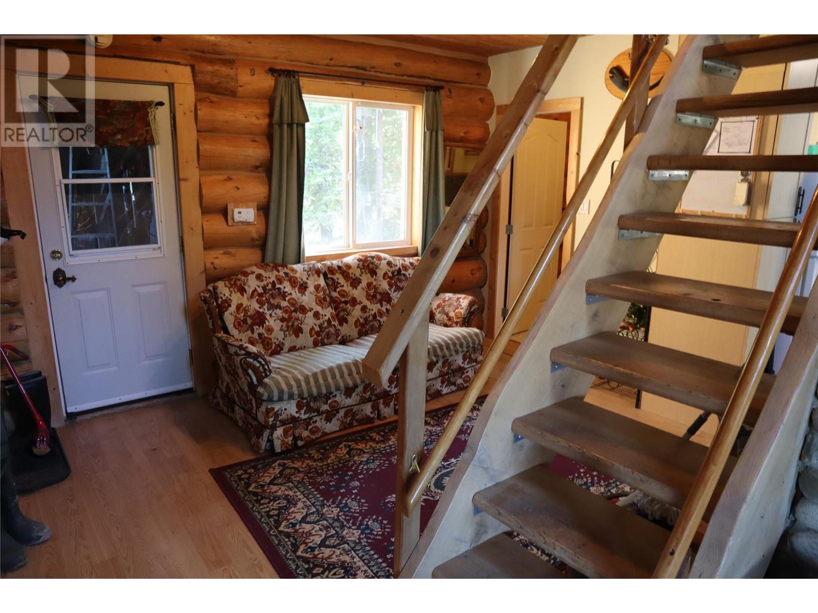 Cabin #20 Hatheume Lake Resort Lot# 5835, Peachland, British Columbia  V1V 1V1 - Photo 12 - 10349332