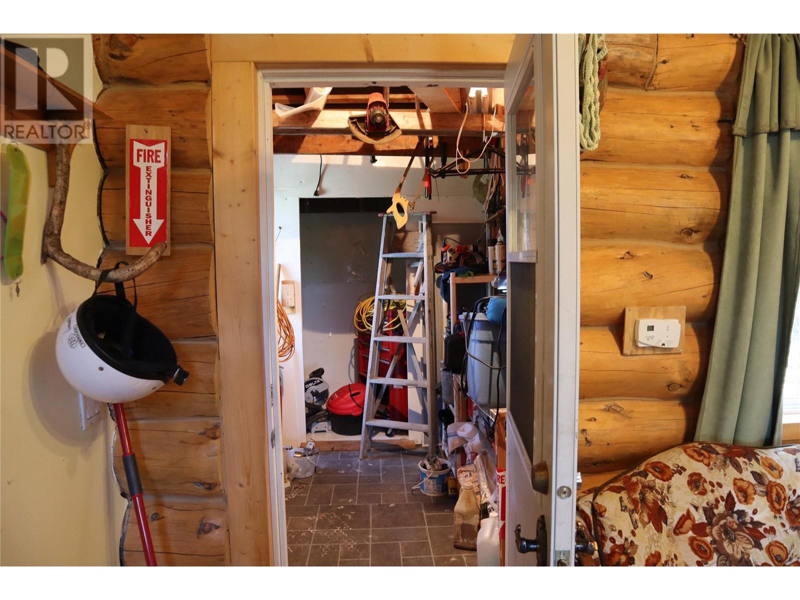 Cabin #20 Hatheume Lake Resort Lot# 5835, Peachland, British Columbia  V1V 1V1 - Photo 18 - 10349332