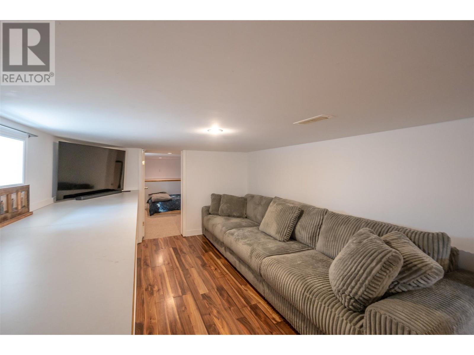 1073 Moosejaw Street, Penticton, British Columbia  V2A 5T5 - Photo 28 - 10349798