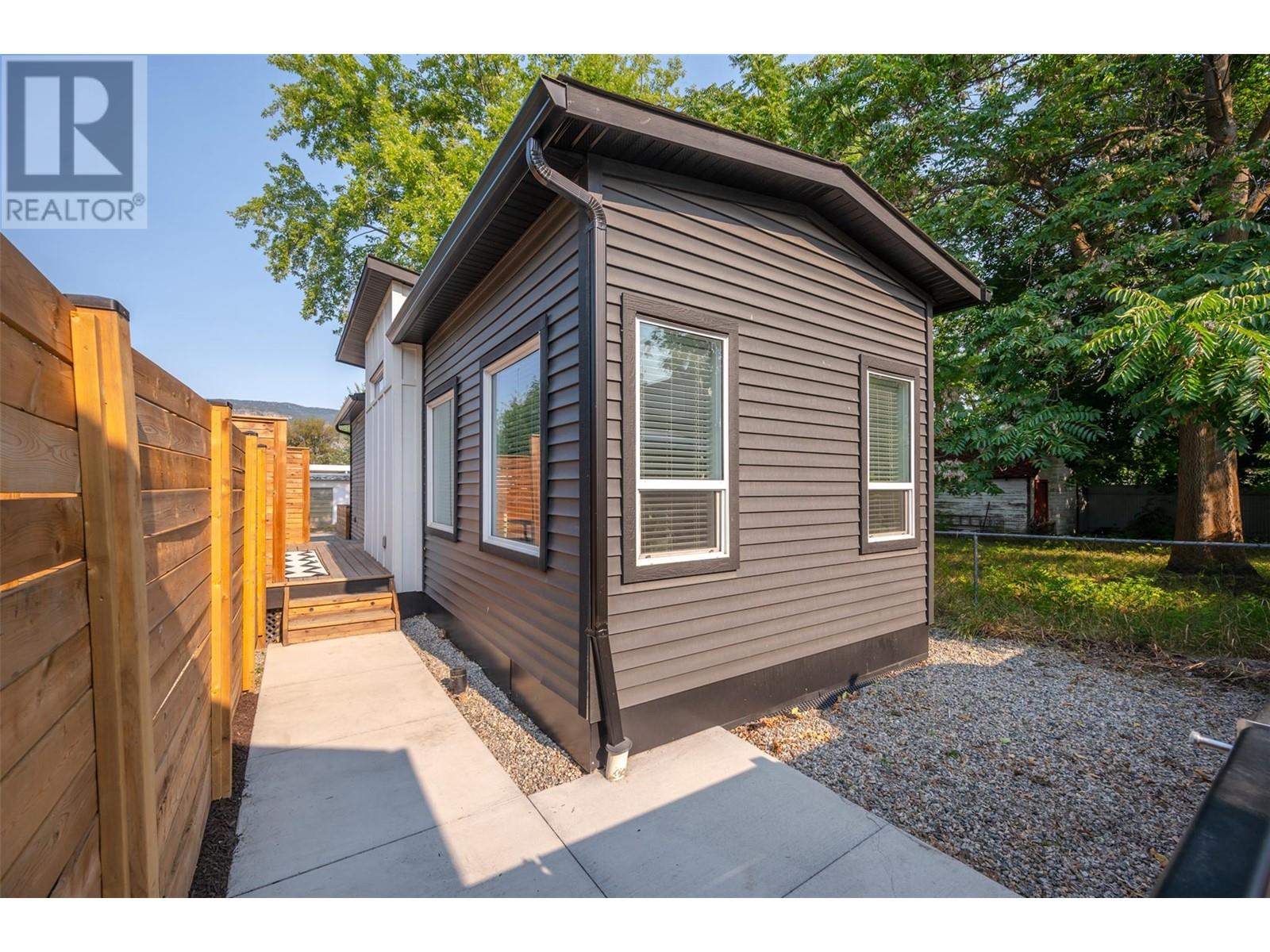 1073 Moosejaw Street, Penticton, British Columbia  V2A 5T5 - Photo 39 - 10349798