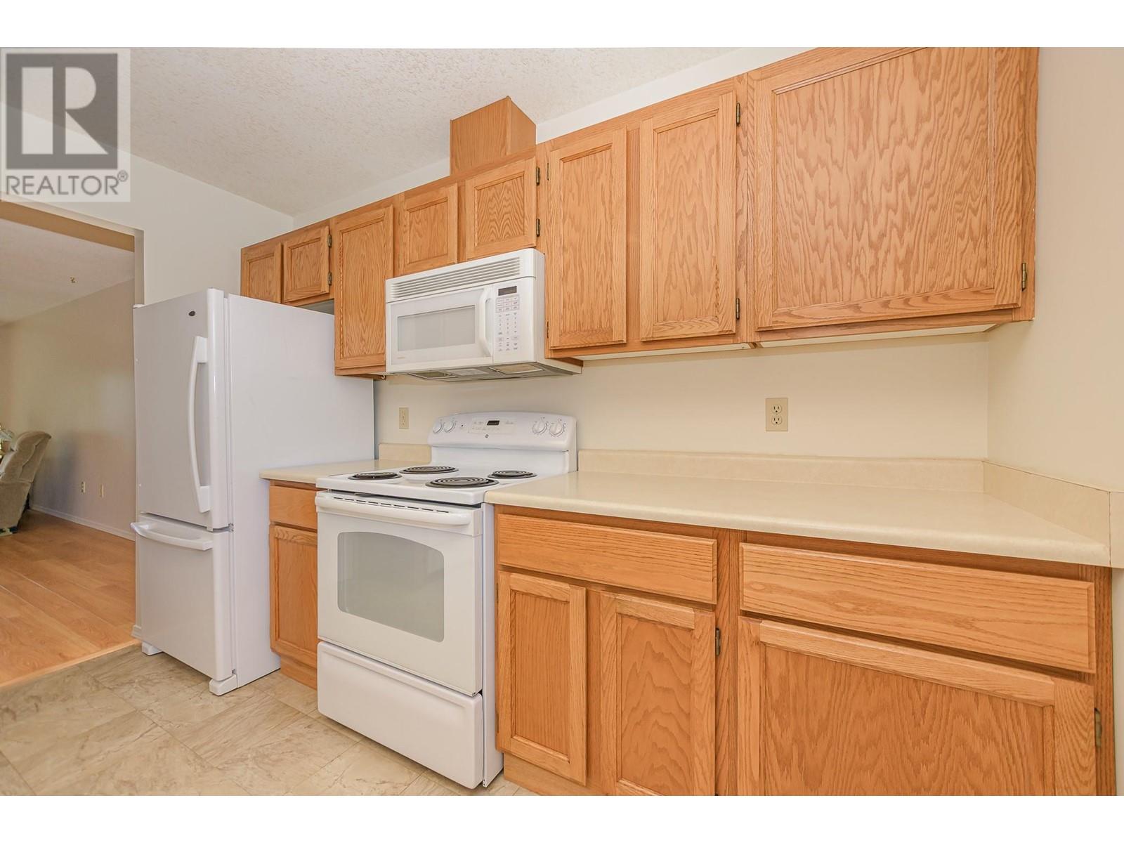 151 8 Avenue Sw Unit# 10, Salmon Arm, British Columbia  V1E 1B9 - Photo 11 - 10349190