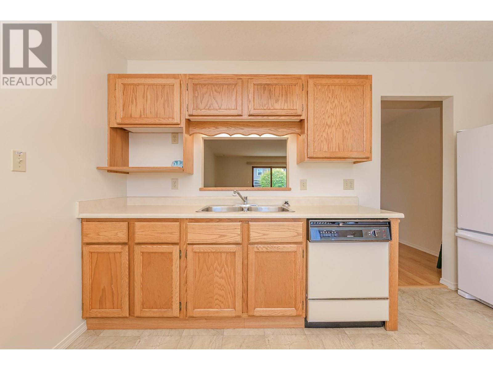 151 8 Avenue Sw Unit# 10, Salmon Arm, British Columbia  V1E 1B9 - Photo 13 - 10349190