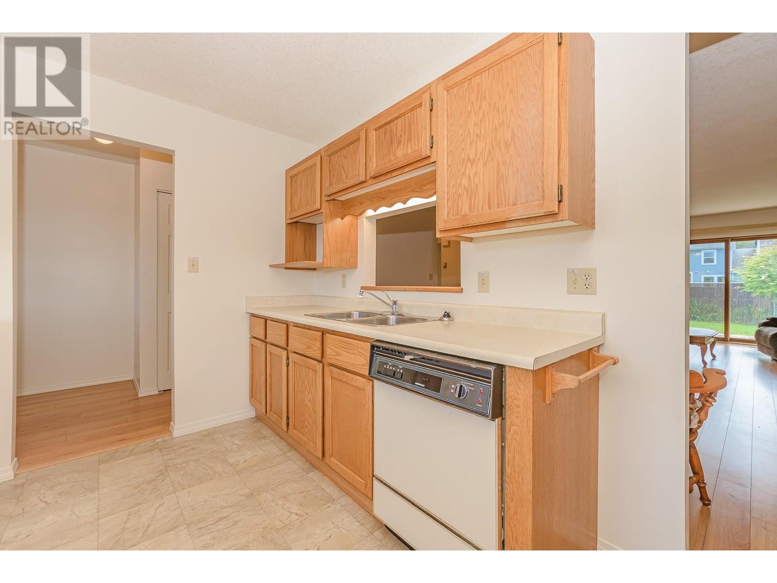 151 8 Avenue Sw Unit# 10, Salmon Arm, British Columbia  V1E 1B9 - Photo 14 - 10349190