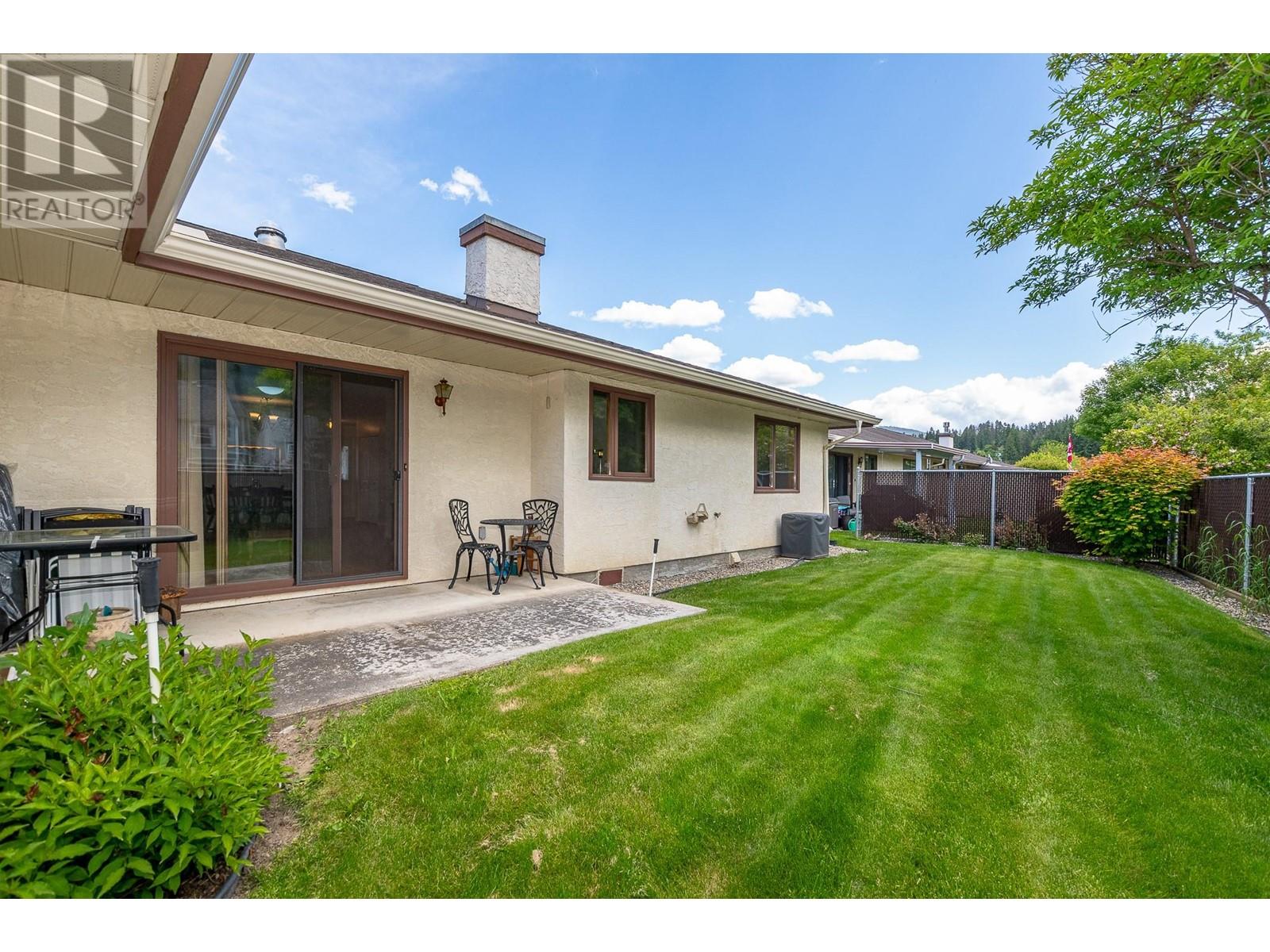 151 8 Avenue Sw Unit# 10, Salmon Arm, British Columbia  V1E 1B9 - Photo 6 - 10349190