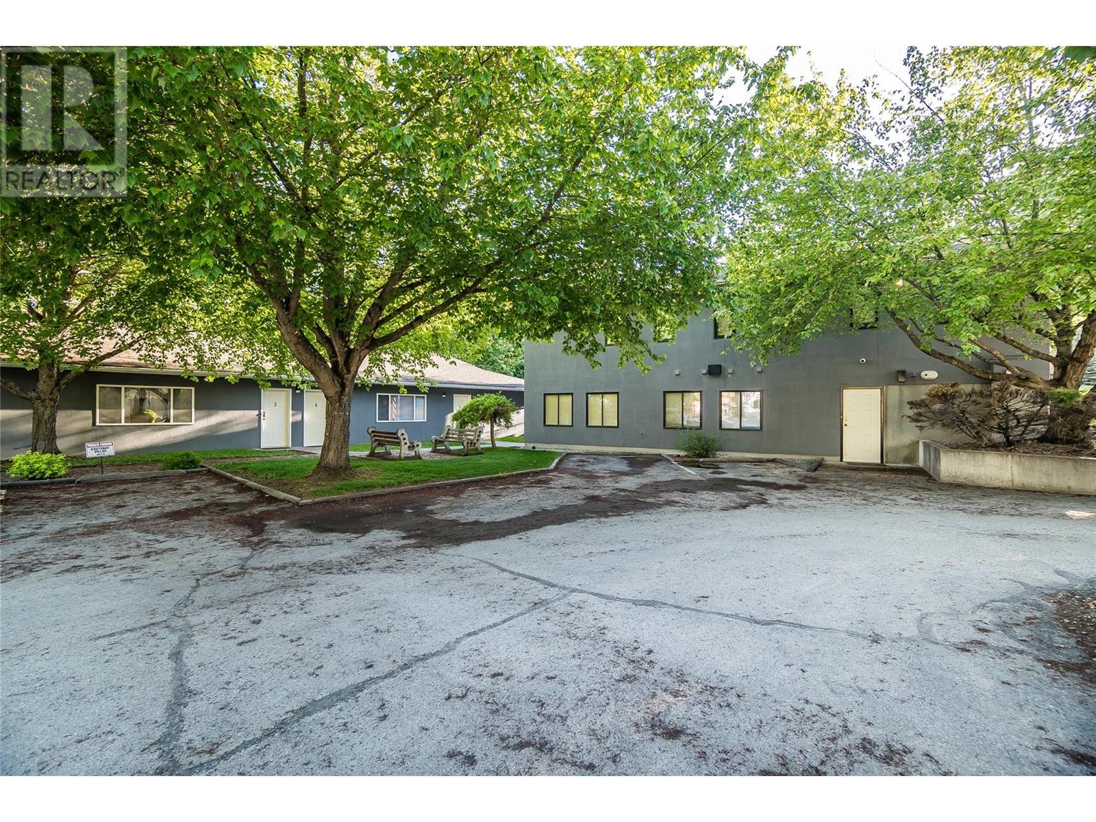 663 Columbia Avenue, Castlegar, British Columbia  V1N 1H1 - Photo 10 - 10348899