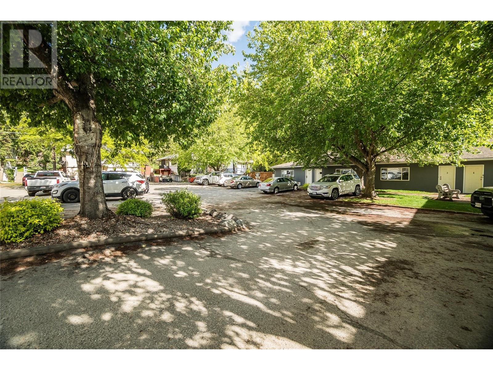 663 Columbia Avenue, Castlegar, British Columbia  V1N 1H1 - Photo 11 - 10348899