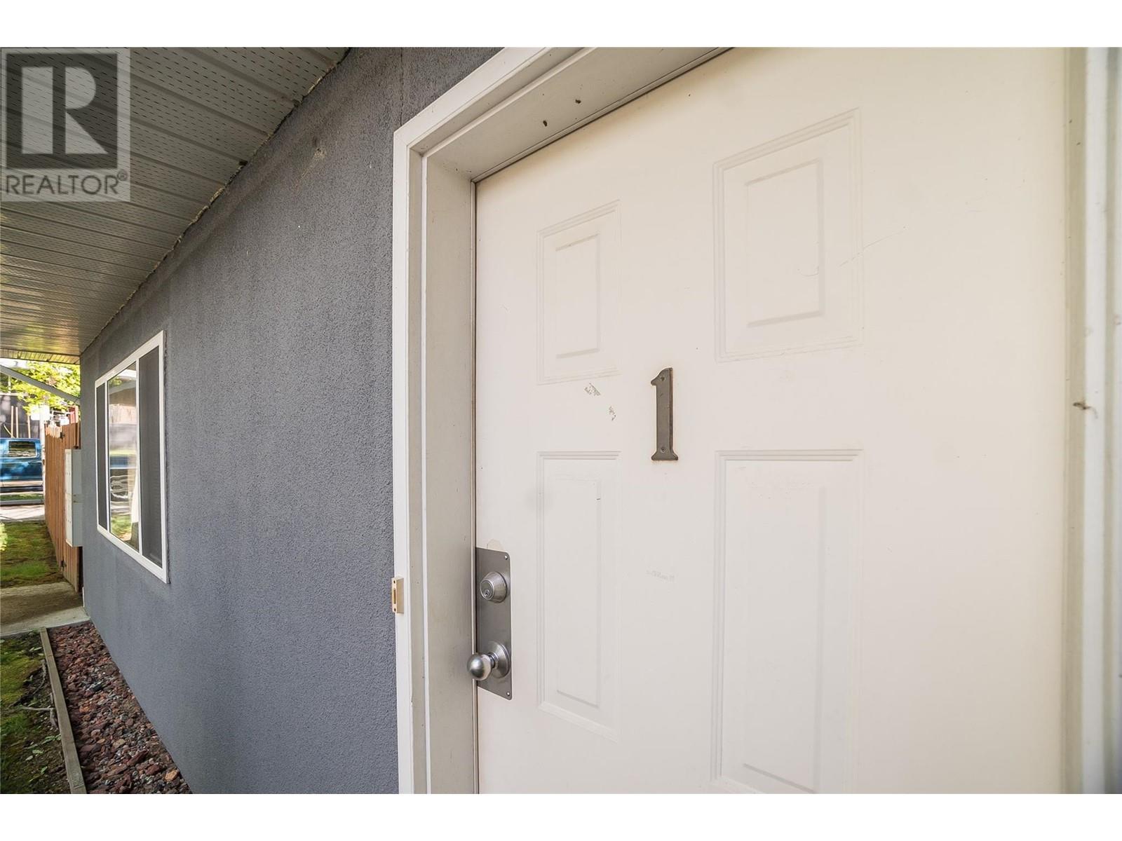 663 Columbia Avenue, Castlegar, British Columbia  V1N 1H1 - Photo 14 - 10348899