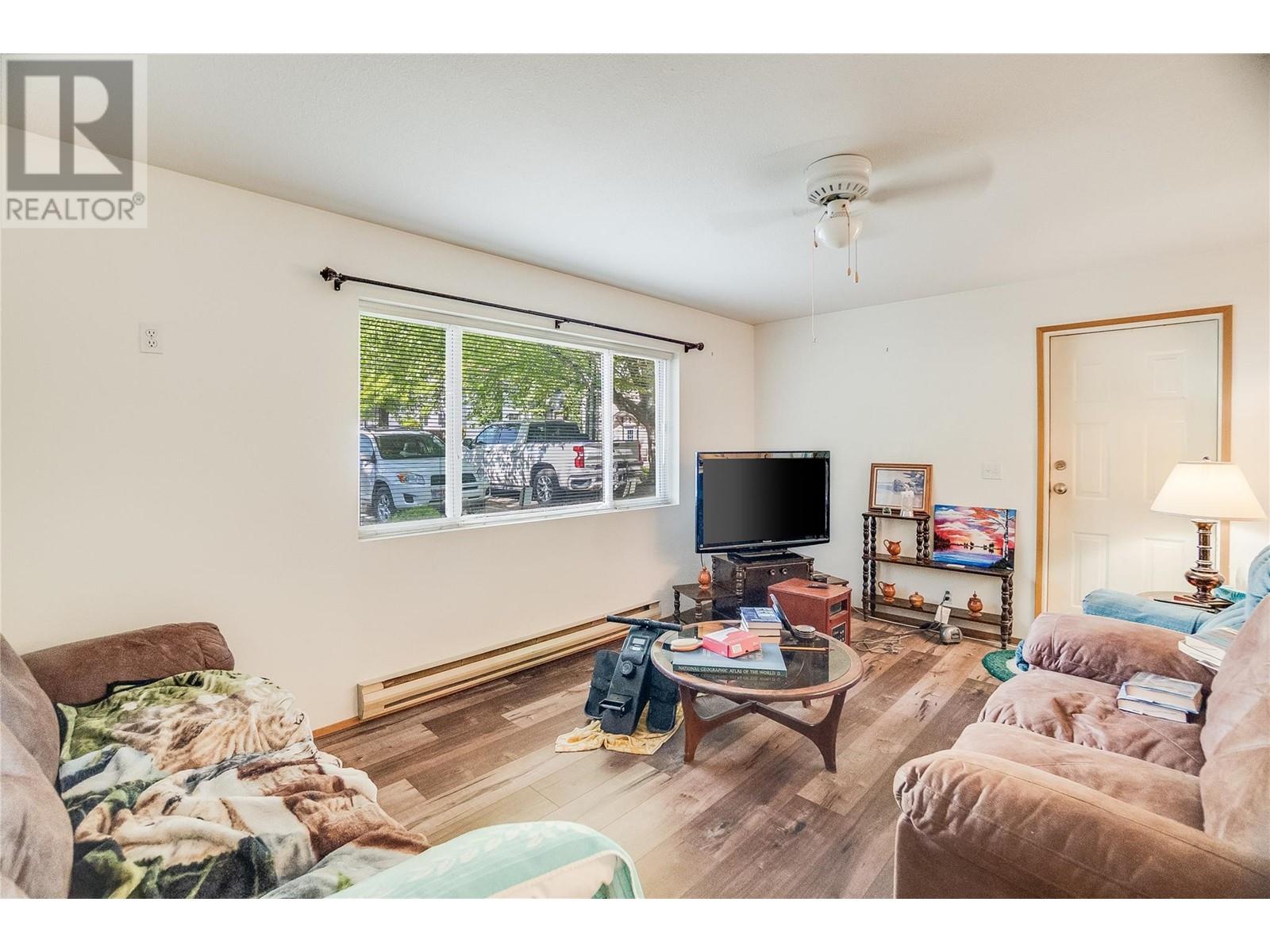 663 Columbia Avenue, Castlegar, British Columbia  V1N 1H1 - Photo 15 - 10348899