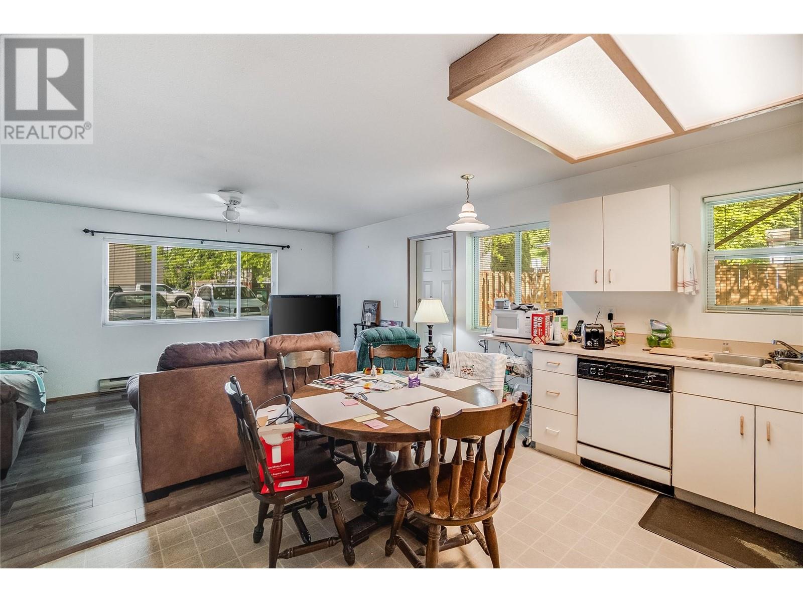 663 Columbia Avenue, Castlegar, British Columbia  V1N 1H1 - Photo 18 - 10348899