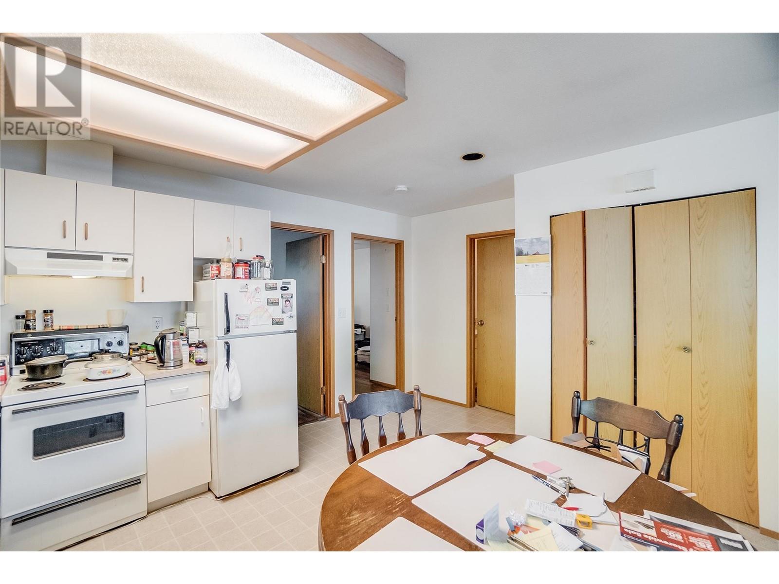 663 Columbia Avenue, Castlegar, British Columbia  V1N 1H1 - Photo 20 - 10348899