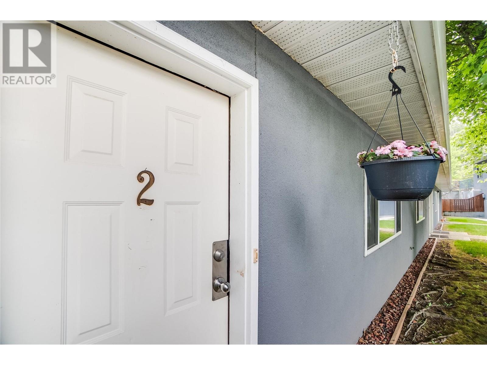 663 Columbia Avenue, Castlegar, British Columbia  V1N 1H1 - Photo 29 - 10348899