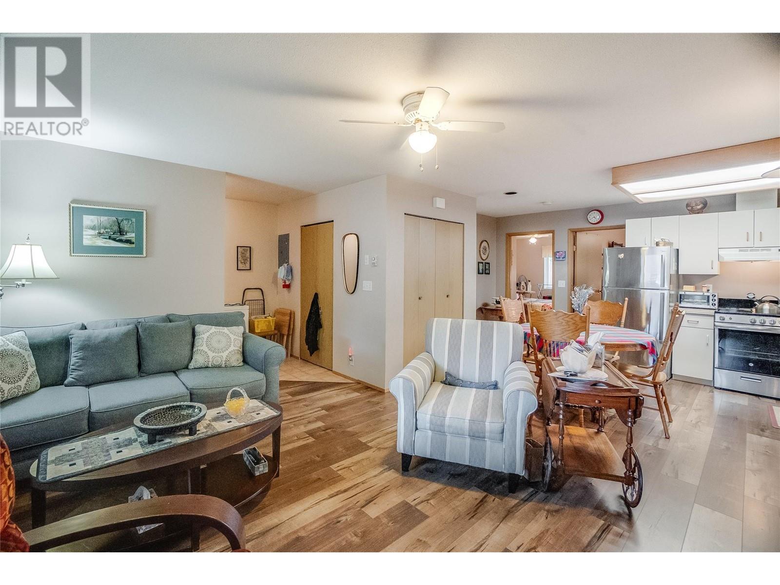 663 Columbia Avenue, Castlegar, British Columbia  V1N 1H1 - Photo 32 - 10348899