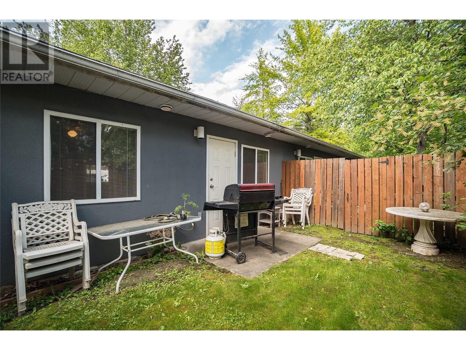 663 Columbia Avenue, Castlegar, British Columbia  V1N 1H1 - Photo 42 - 10348899