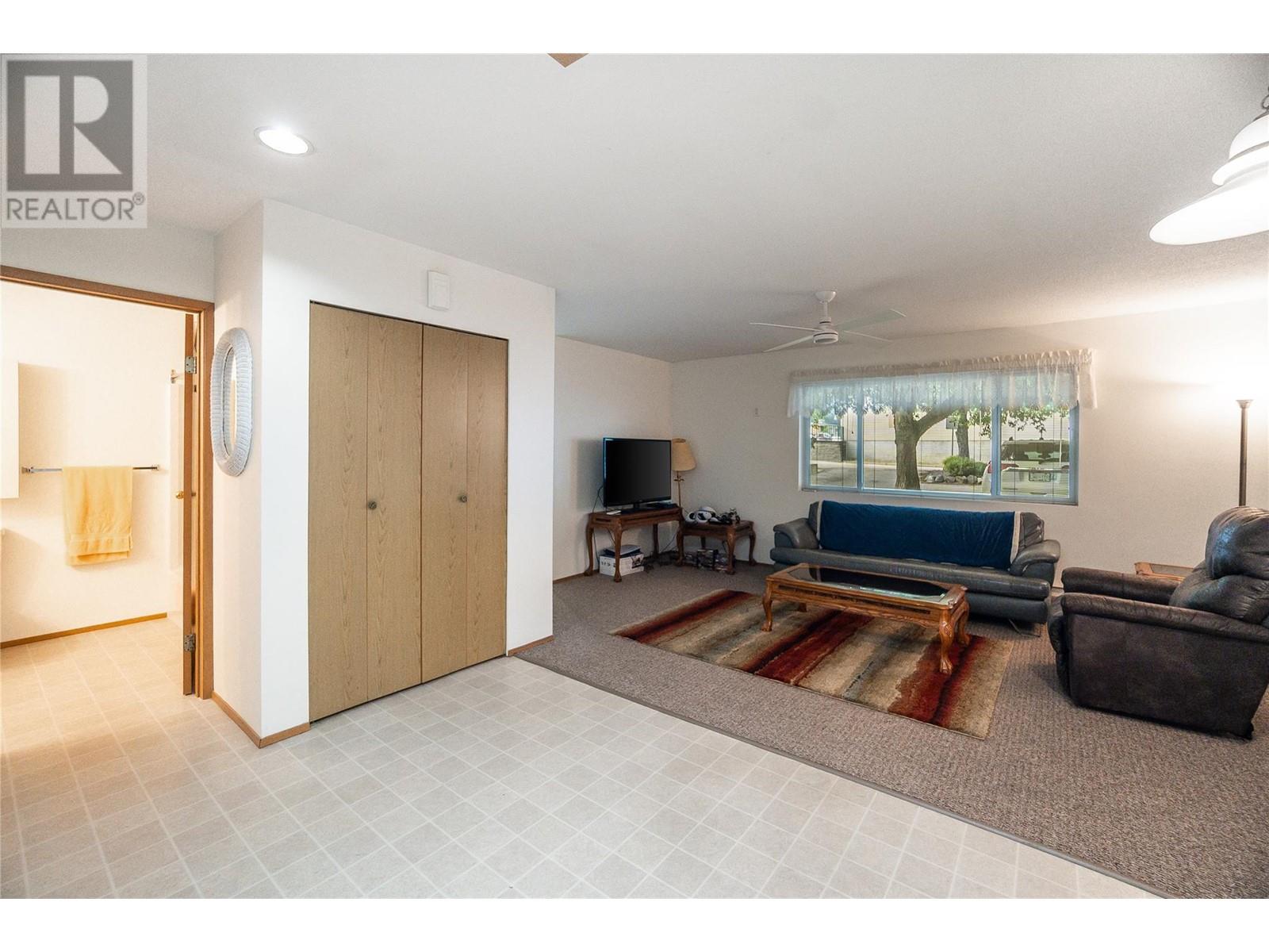 663 Columbia Avenue, Castlegar, British Columbia  V1N 1H1 - Photo 46 - 10348899