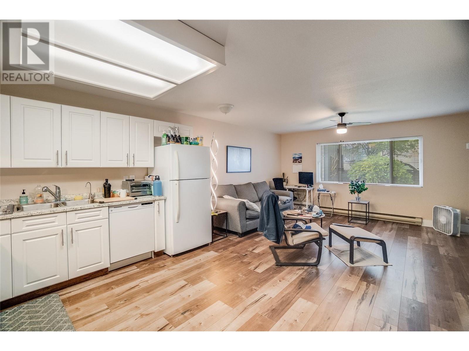 663 Columbia Avenue, Castlegar, British Columbia  V1N 1H1 - Photo 58 - 10348899