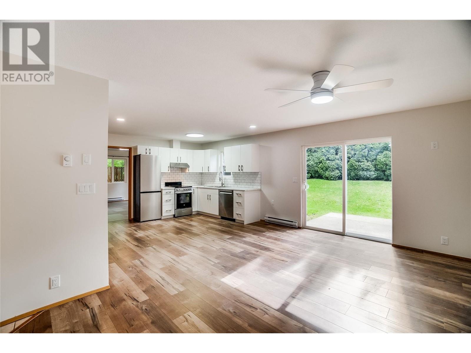 663 Columbia Avenue, Castlegar, British Columbia  V1N 1H1 - Photo 68 - 10348899