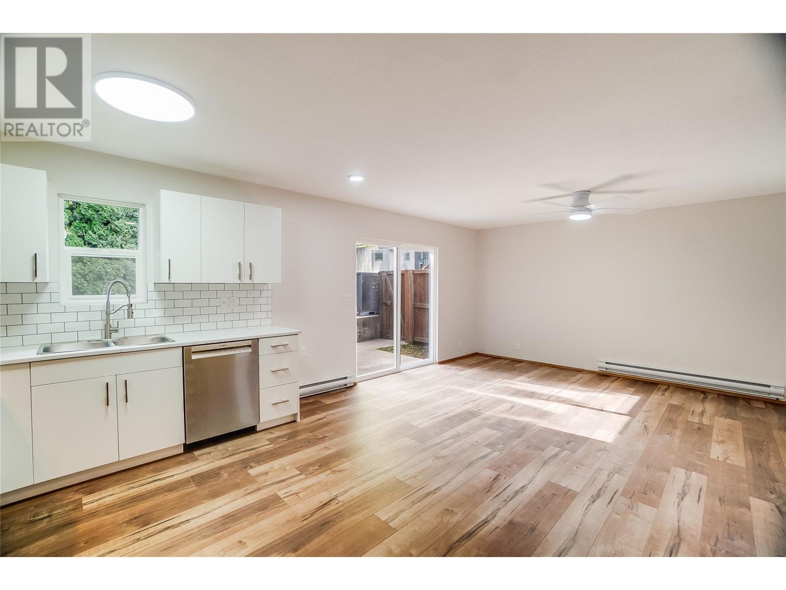 663 Columbia Avenue, Castlegar, British Columbia  V1N 1H1 - Photo 69 - 10348899