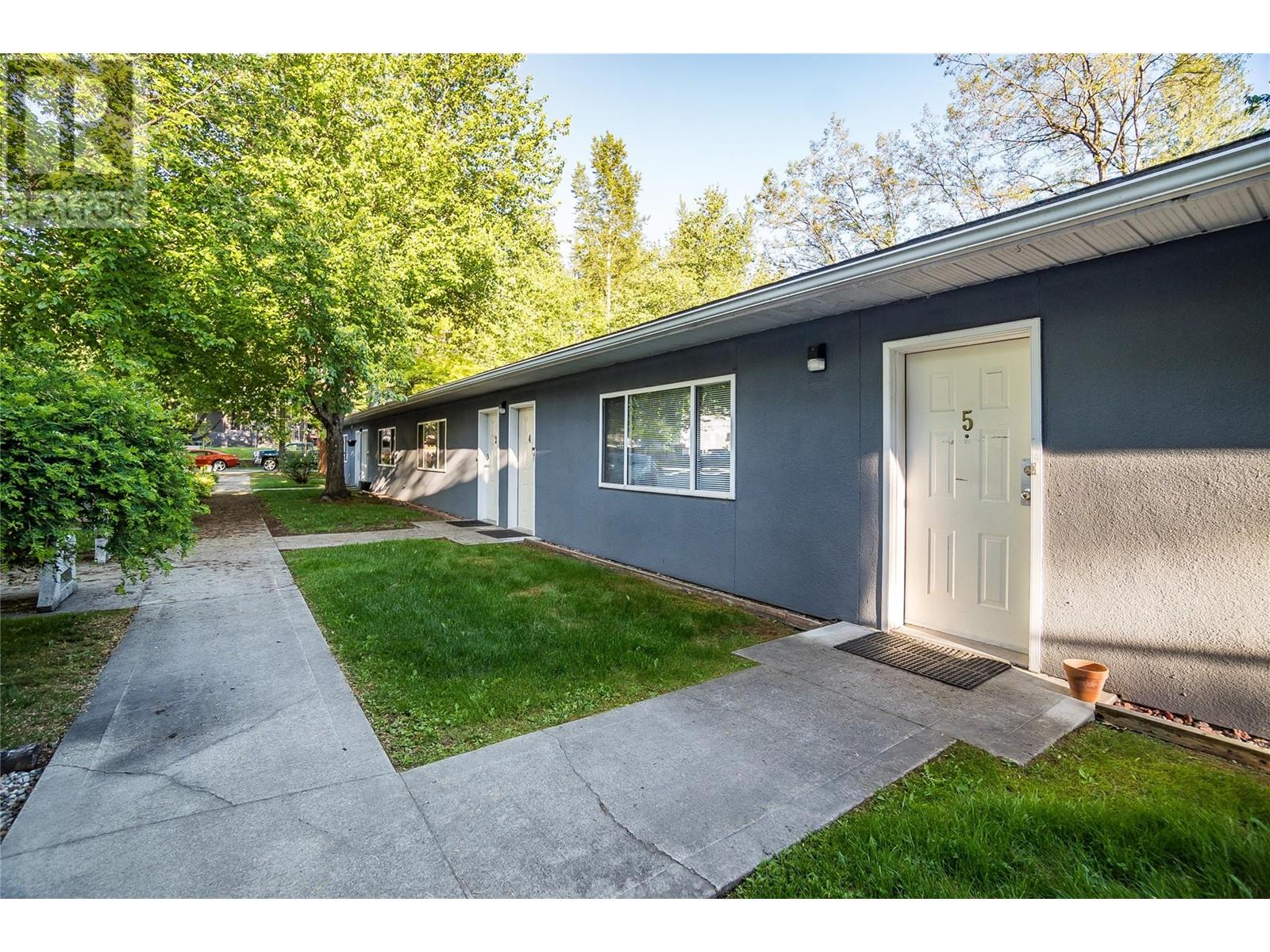 663 Columbia Avenue, Castlegar, British Columbia  V1N 1H1 - Photo 7 - 10348899