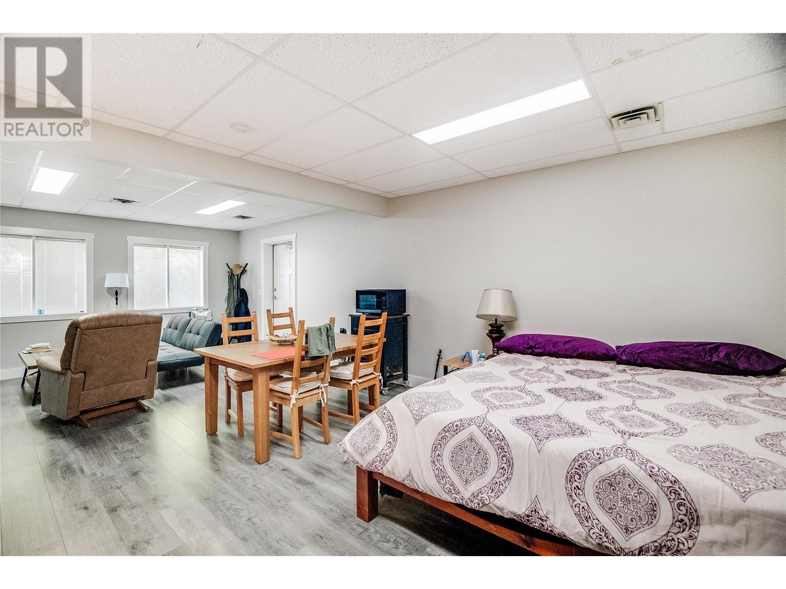 663 Columbia Avenue, Castlegar, British Columbia  V1N 1H1 - Photo 85 - 10348899