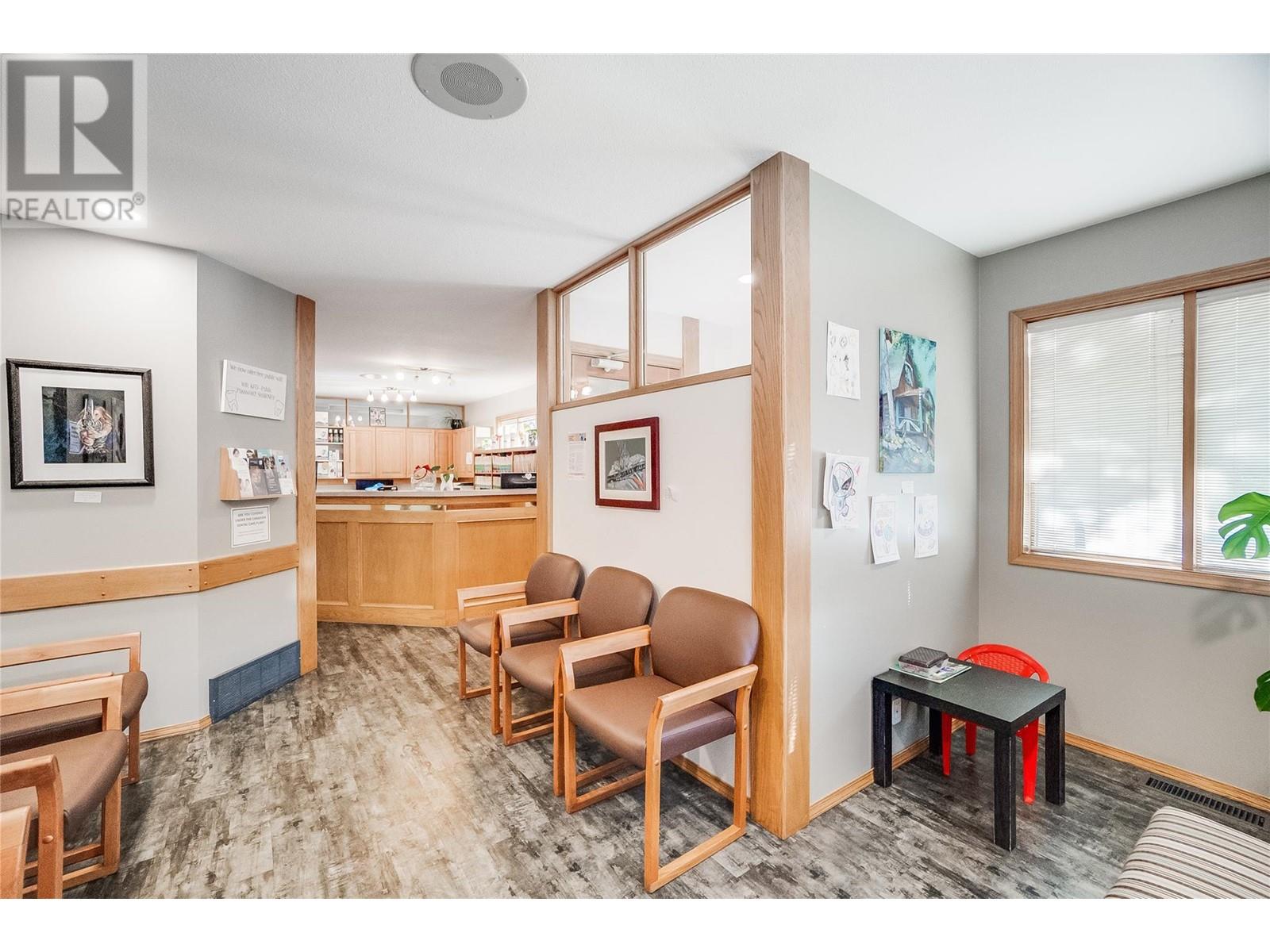 663 Columbia Avenue, Castlegar, British Columbia  V1N 1H1 - Photo 95 - 10348899