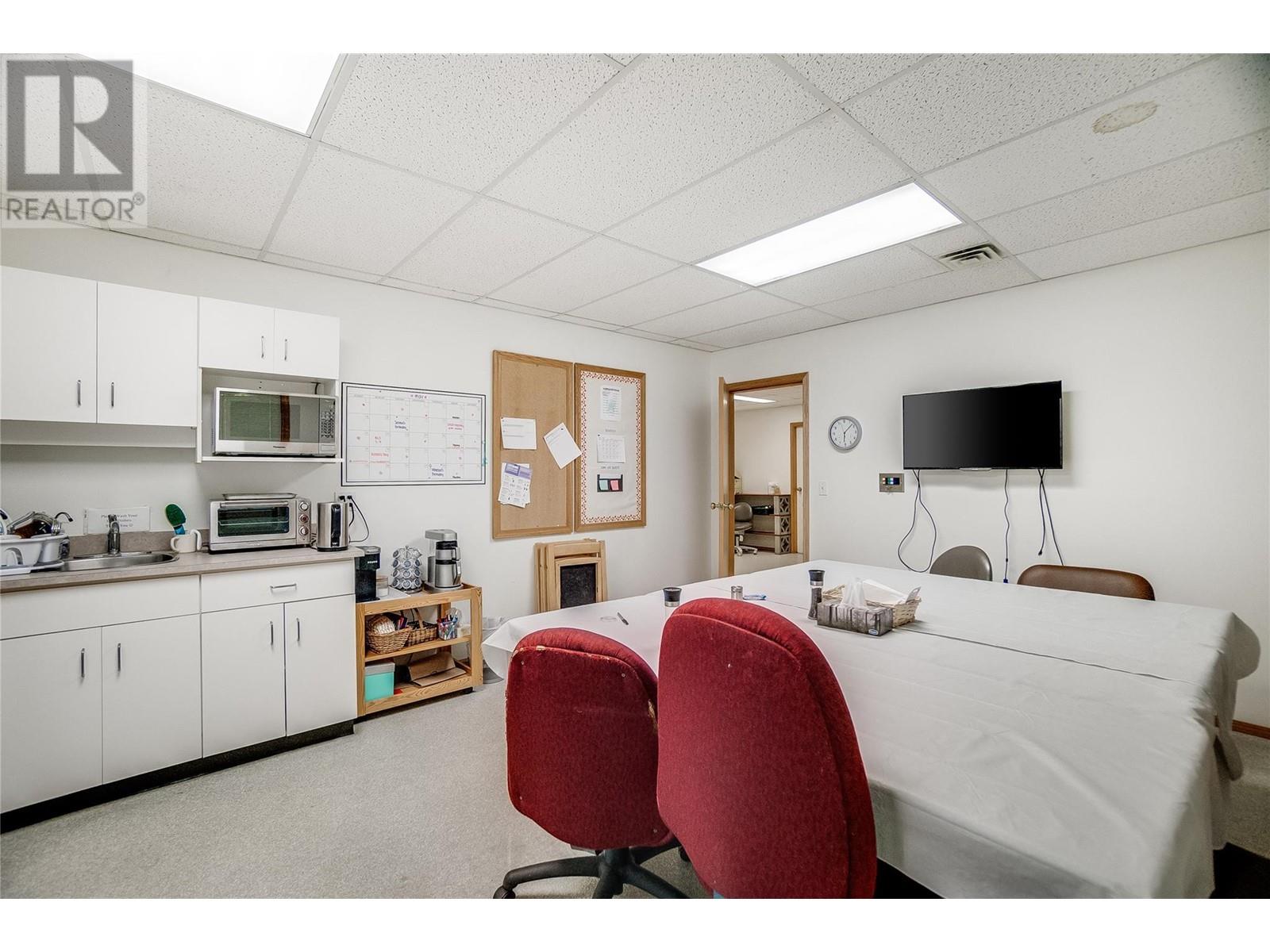 663 Columbia Avenue, Castlegar, British Columbia  V1N 1H1 - Photo 97 - 10348899