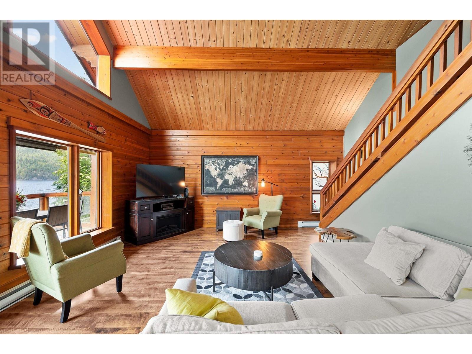 3546 Mabel Lake Road, Lumby, British Columbia  V0E 2E6 - Photo 11 - 10349112