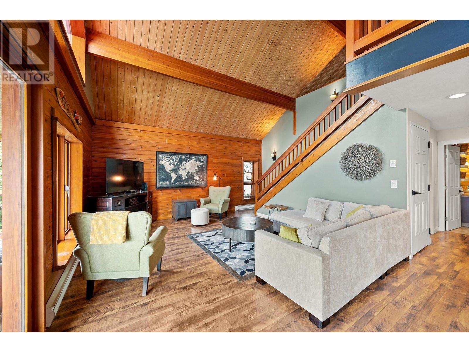 3546 Mabel Lake Road, Lumby, British Columbia  V0E 2E6 - Photo 12 - 10349112