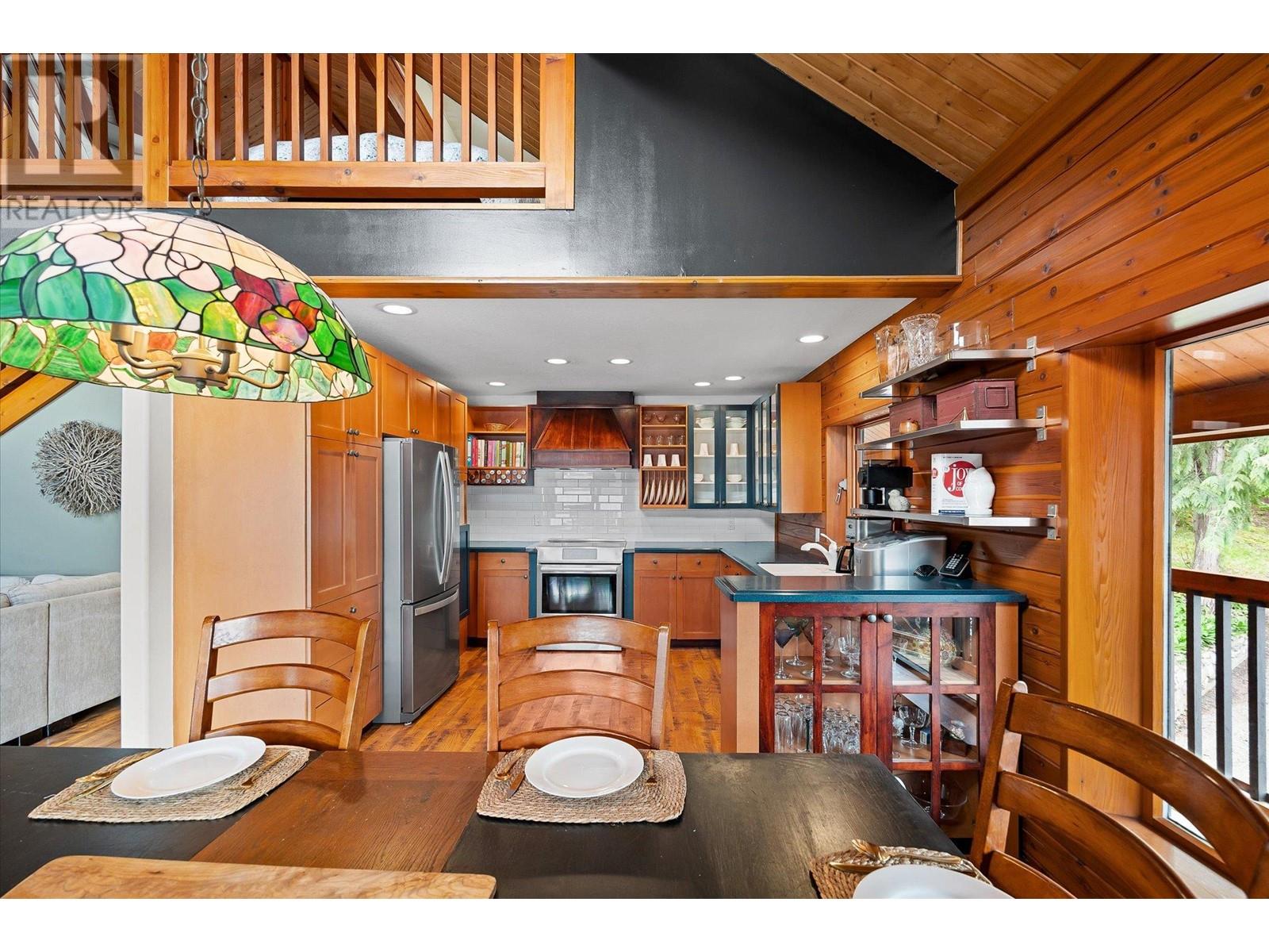 3546 Mabel Lake Road, Lumby, British Columbia  V0E 2E6 - Photo 16 - 10349112