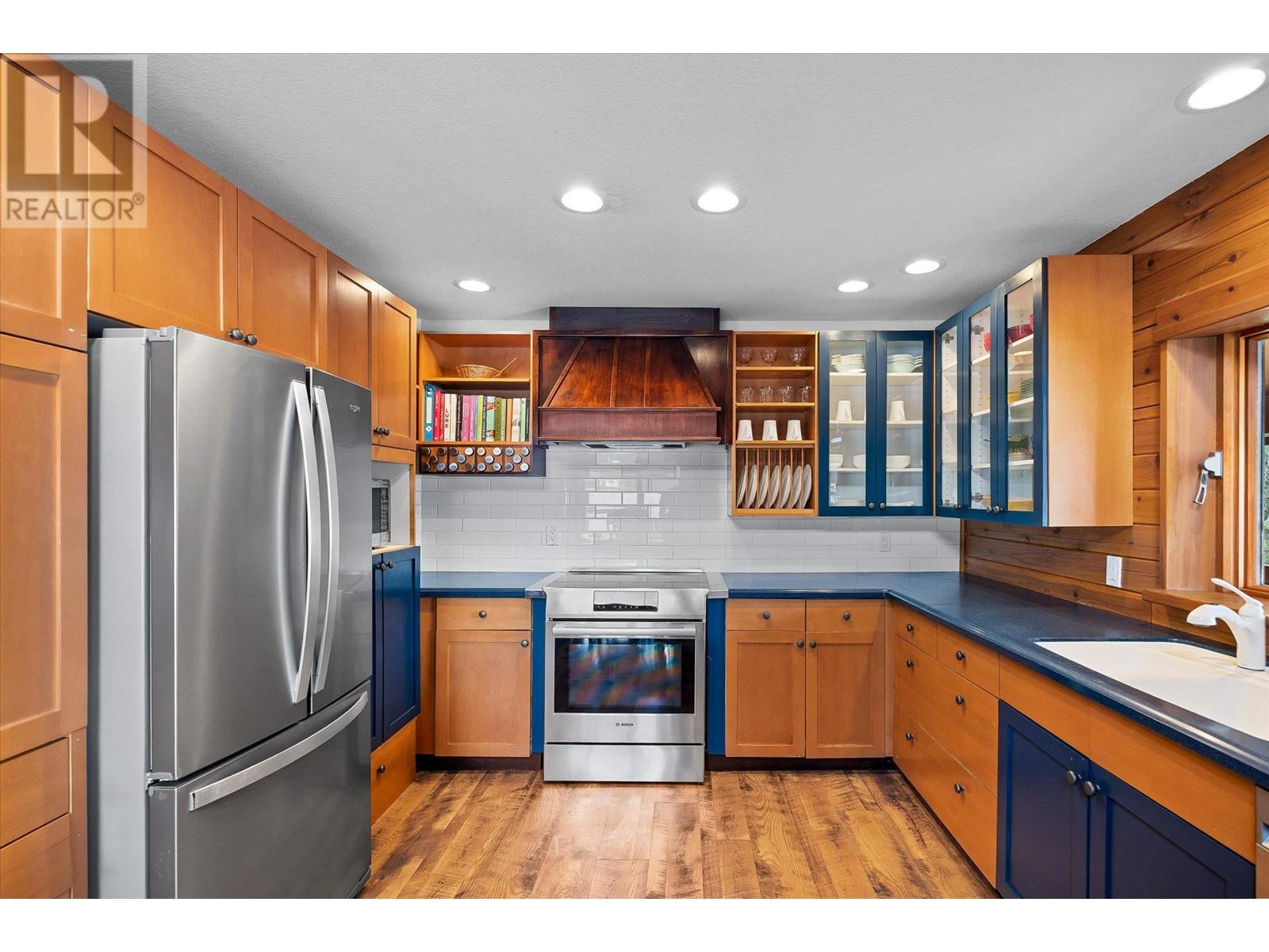 3546 Mabel Lake Road, Lumby, British Columbia  V0E 2E6 - Photo 17 - 10349112