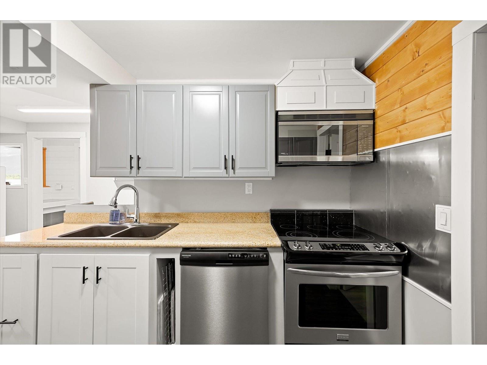 3546 Mabel Lake Road, Lumby, British Columbia  V0E 2E6 - Photo 43 - 10349112