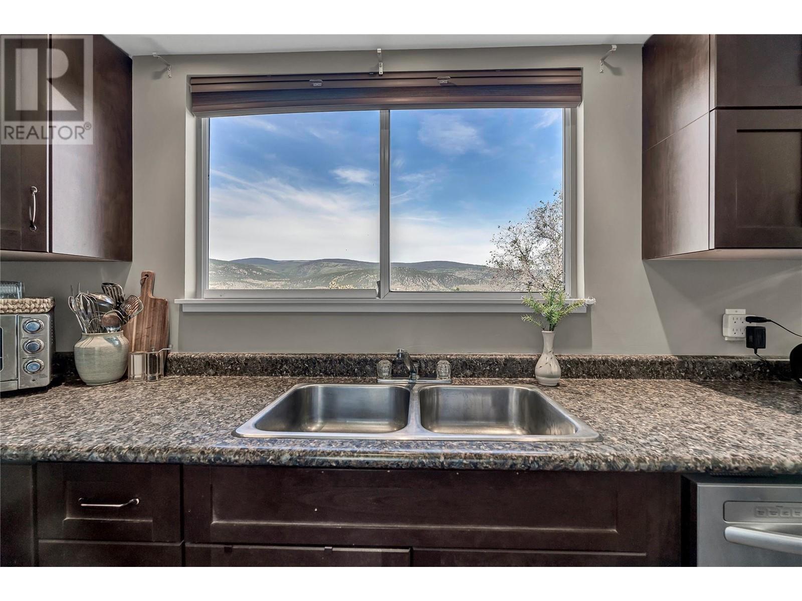 320 Sage Mesa Drive, Penticton, British Columbia  V2A 9A2 - Photo 3 - 10350003
