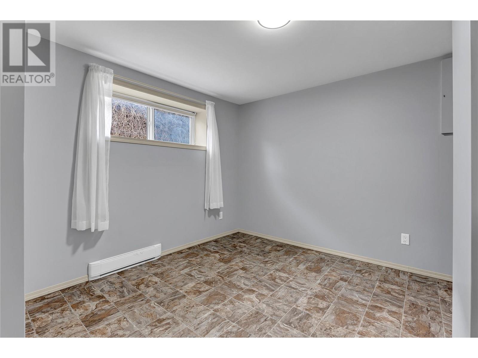 320 Sage Mesa Drive, Penticton, British Columbia  V2A 9A2 - Photo 32 - 10350003