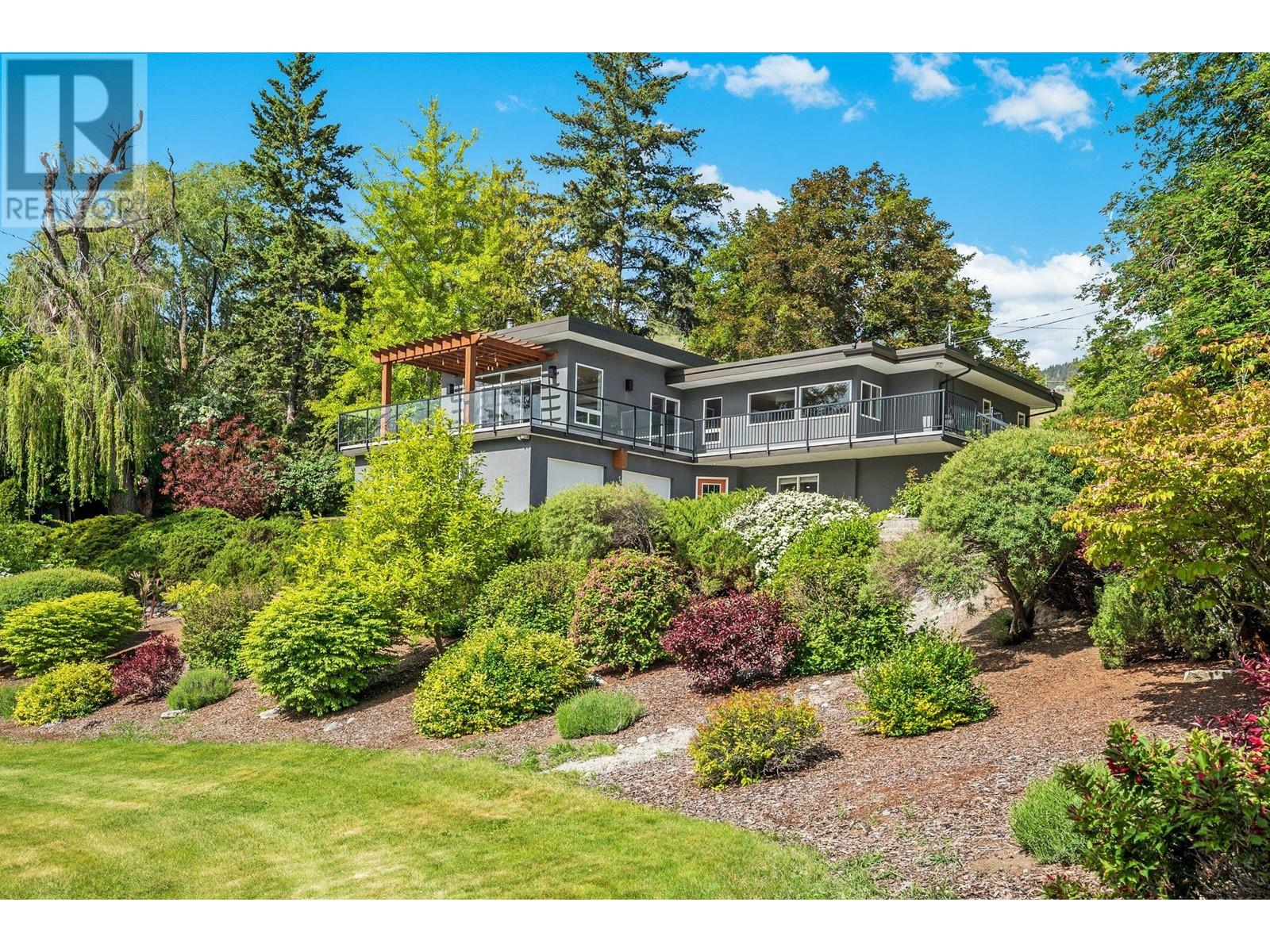 220 West Bench Drive, Penticton, British Columbia  V2A 8X8 - Photo 1 - 10350033