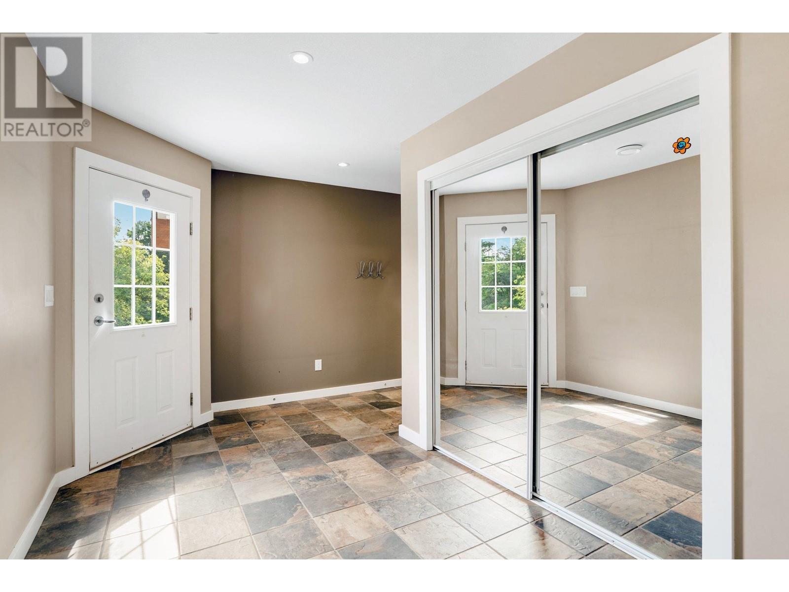 220 West Bench Drive, Penticton, British Columbia  V2A 8X8 - Photo 13 - 10350033