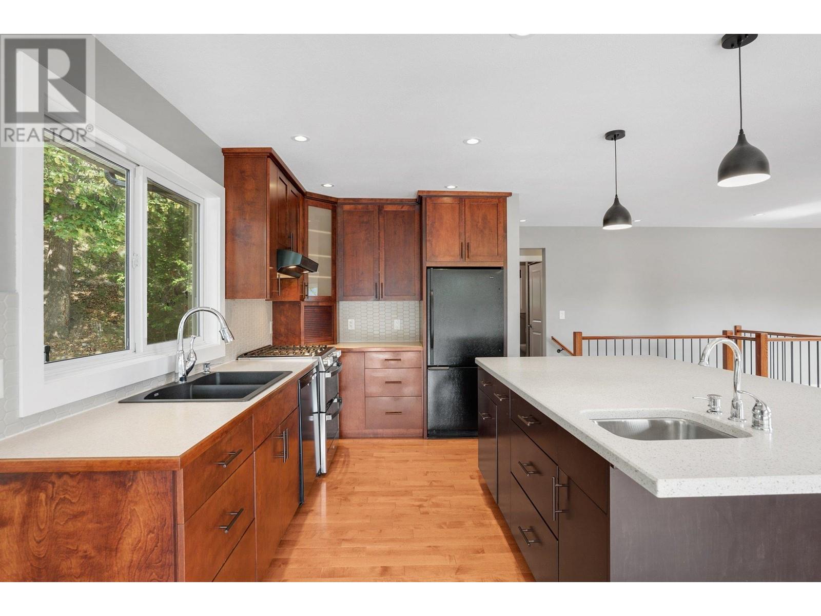 220 West Bench Drive, Penticton, British Columbia  V2A 8X8 - Photo 32 - 10350033