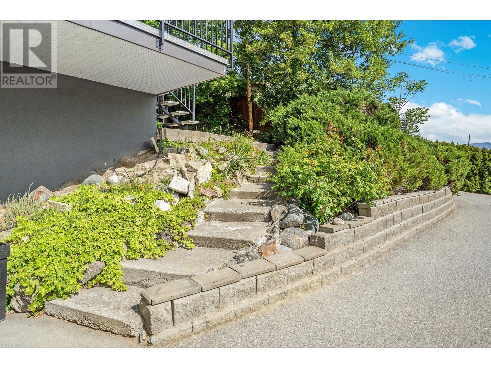 220 West Bench Drive, Penticton, British Columbia  V2A 8X8 - Photo 56 - 10350033