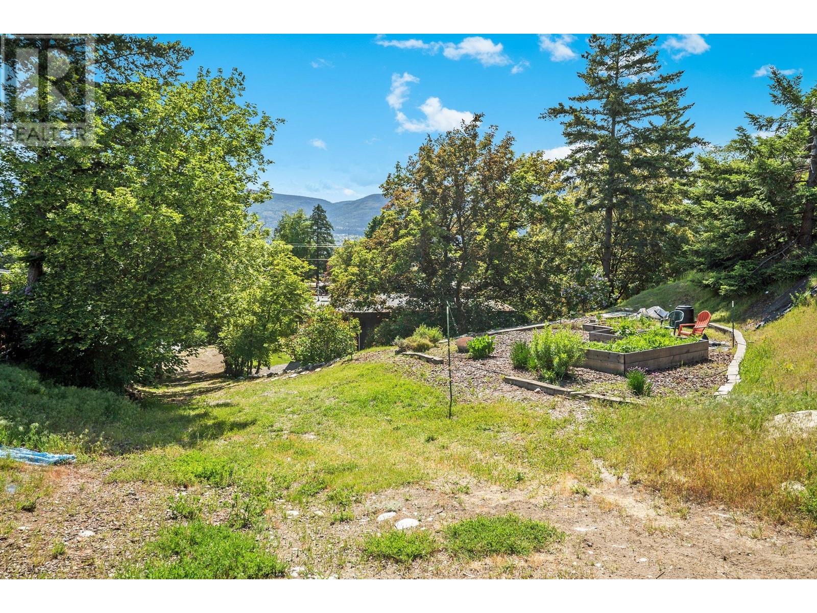 220 West Bench Drive, Penticton, British Columbia  V2A 8X8 - Photo 68 - 10350033