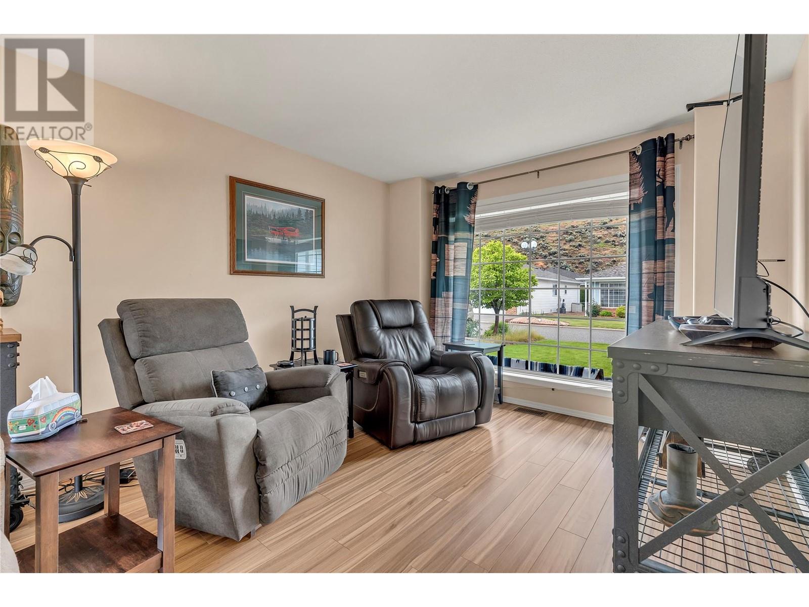 514 Red Wing Drive, Penticton, British Columbia  V2A 8N7 - Photo 5 - 10350098