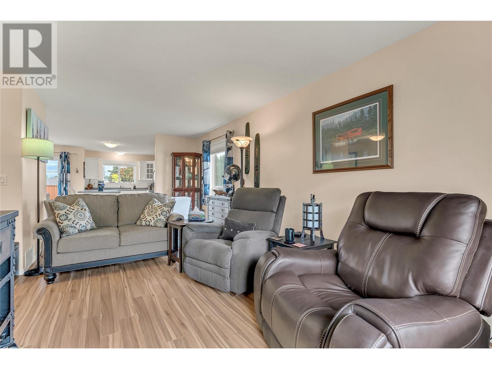 514 Red Wing Drive, Penticton, British Columbia  V2A 8N7 - Photo 6 - 10350098