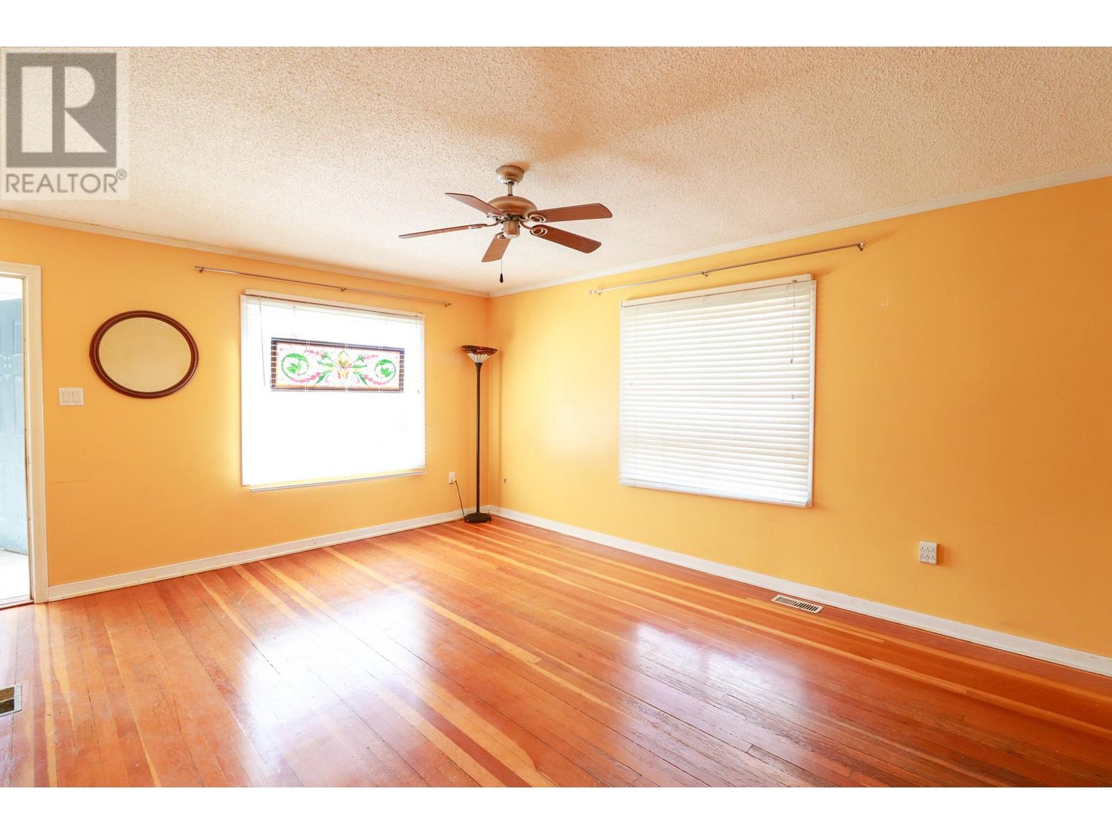 325 Nelson Avenue, Penticton, British Columbia  V2A 2L1 - Photo 6 - 10350123