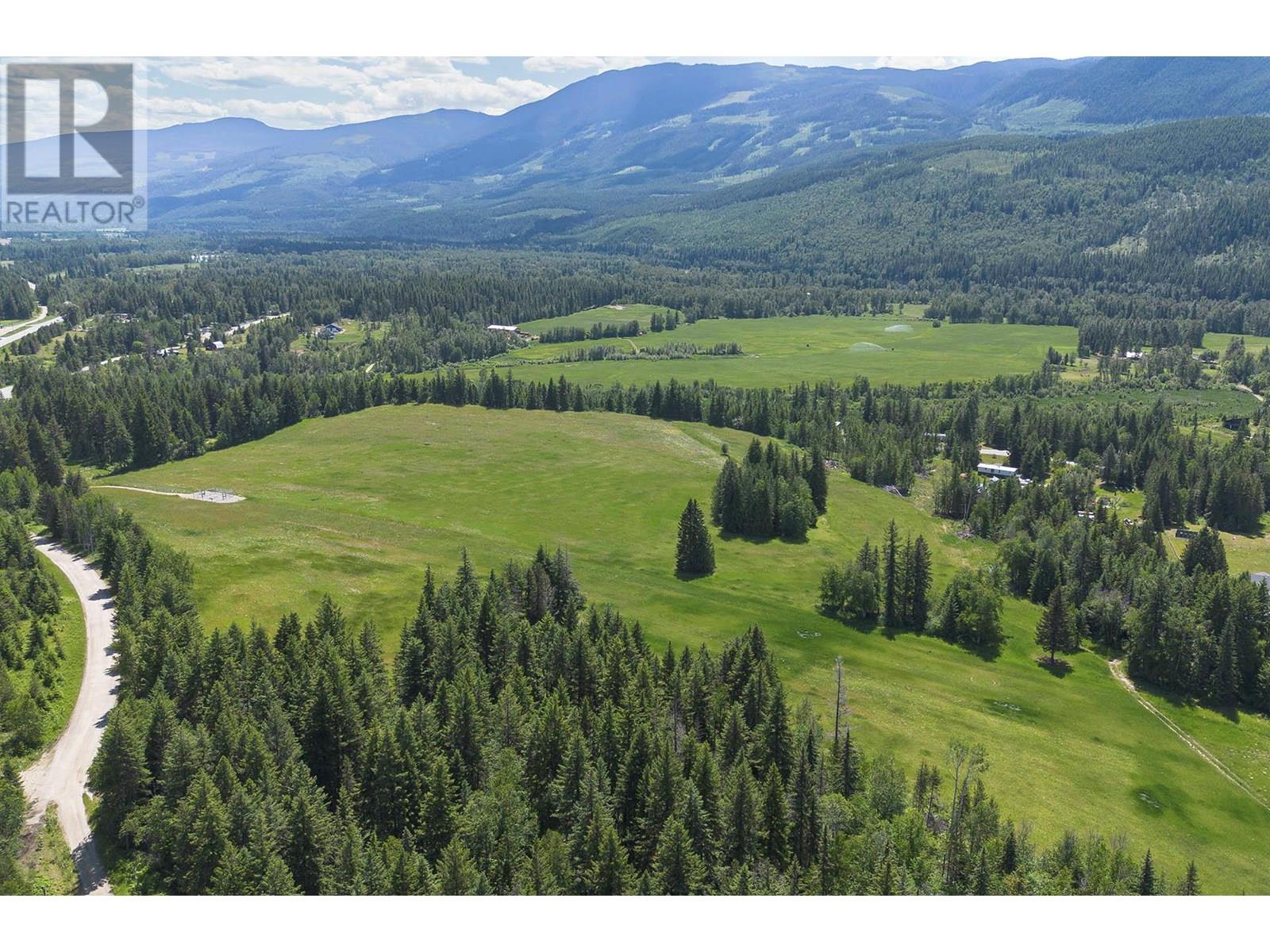 943 Raft River Road, Clearwater, British Columbia  V0E 1N1 - Photo 7 - 10349762