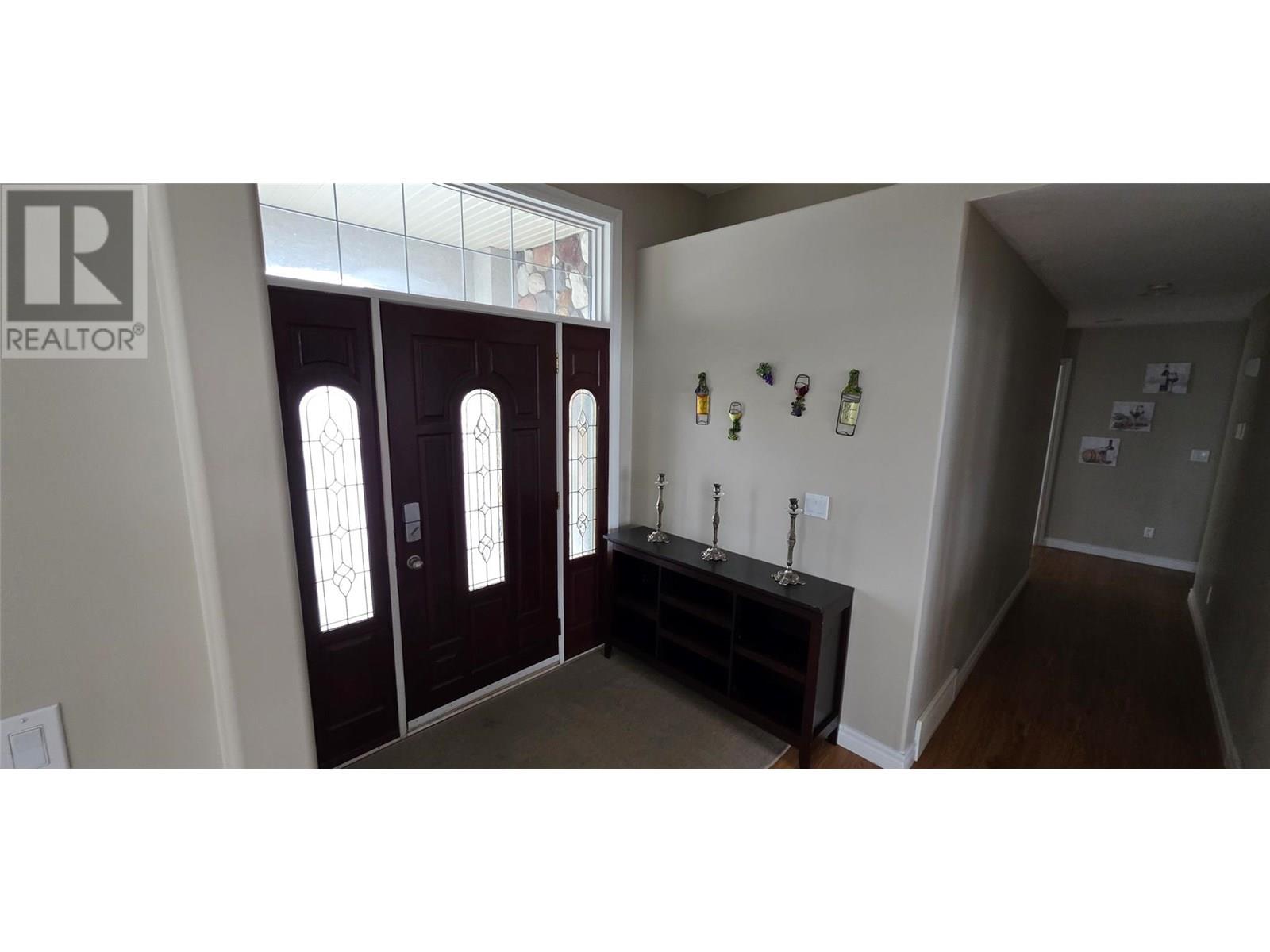 5078 Cousins Place, Peachland, British Columbia  V0x 1X2 - Photo 10 - 10350134