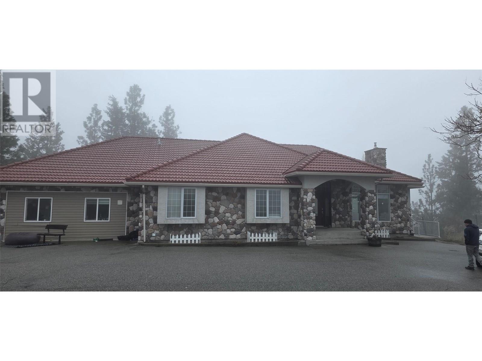 5078 Cousins Place, Peachland, British Columbia  V0x 1X2 - Photo 2 - 10350134