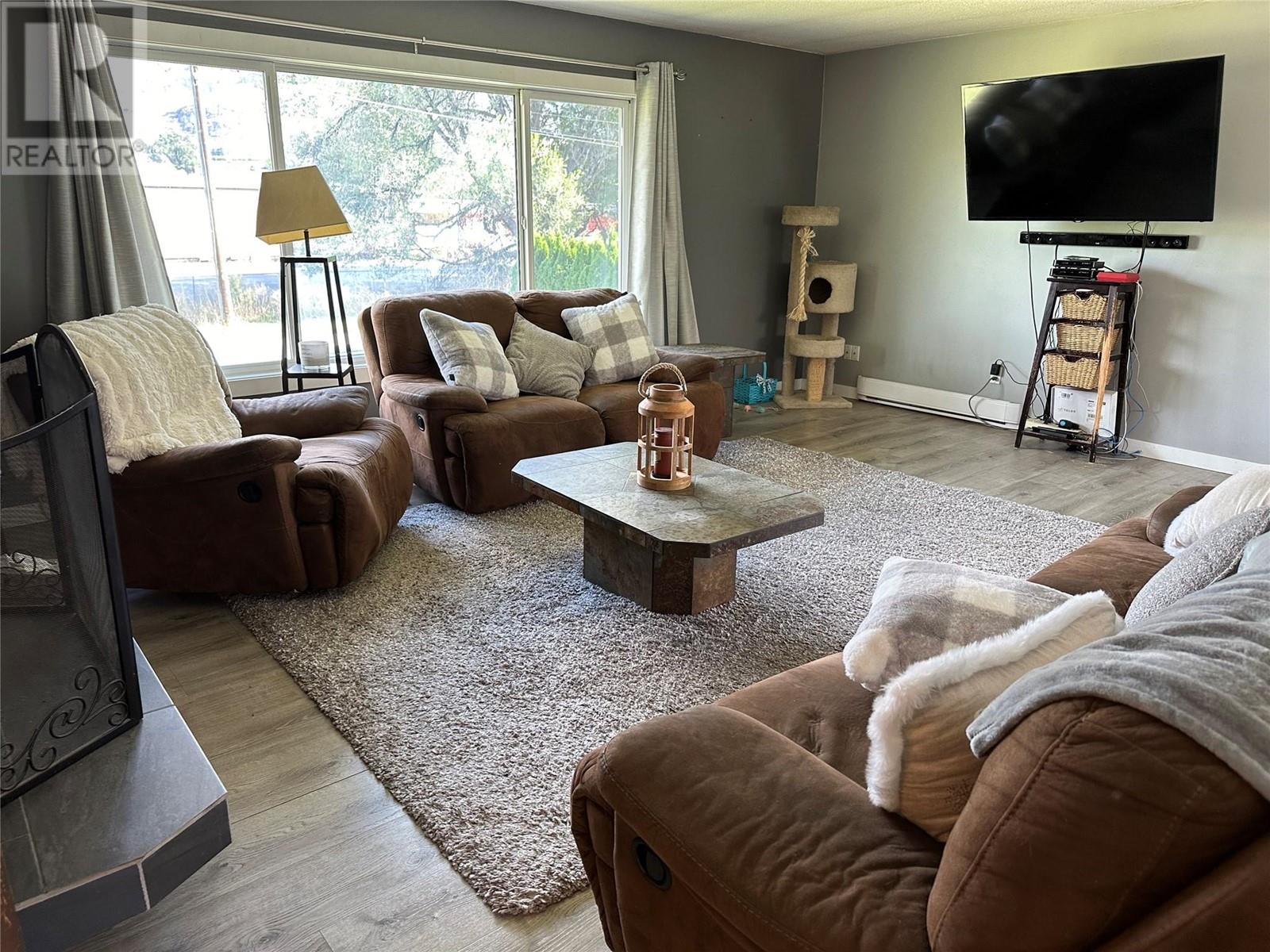 5246 Haynes Road, Oliver, British Columbia  V0H 1T1 - Photo 8 - 10349635