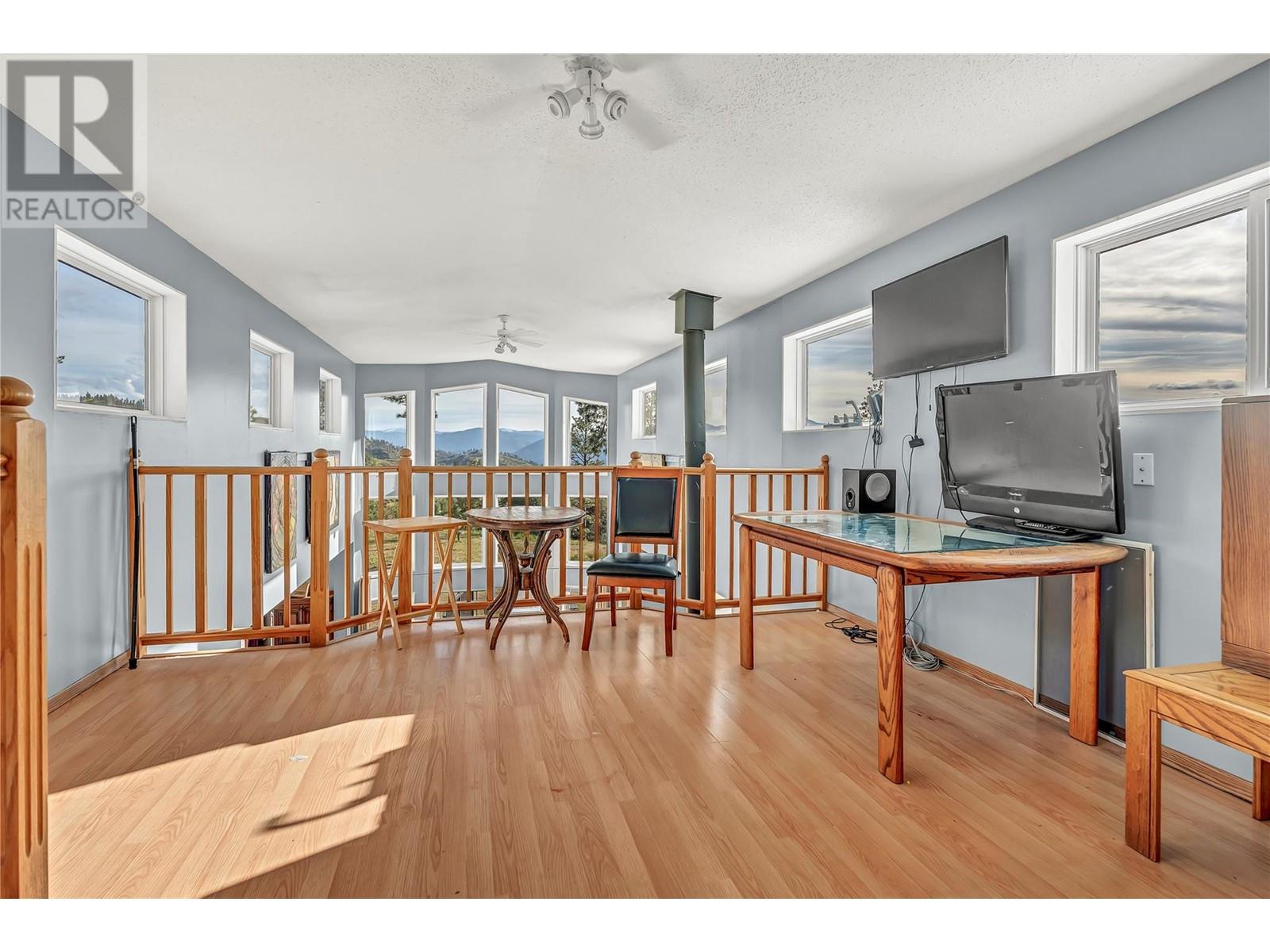 2081 Carmi Road, Penticton, British Columbia  V2A 8C5 - Photo 13 - 10350198